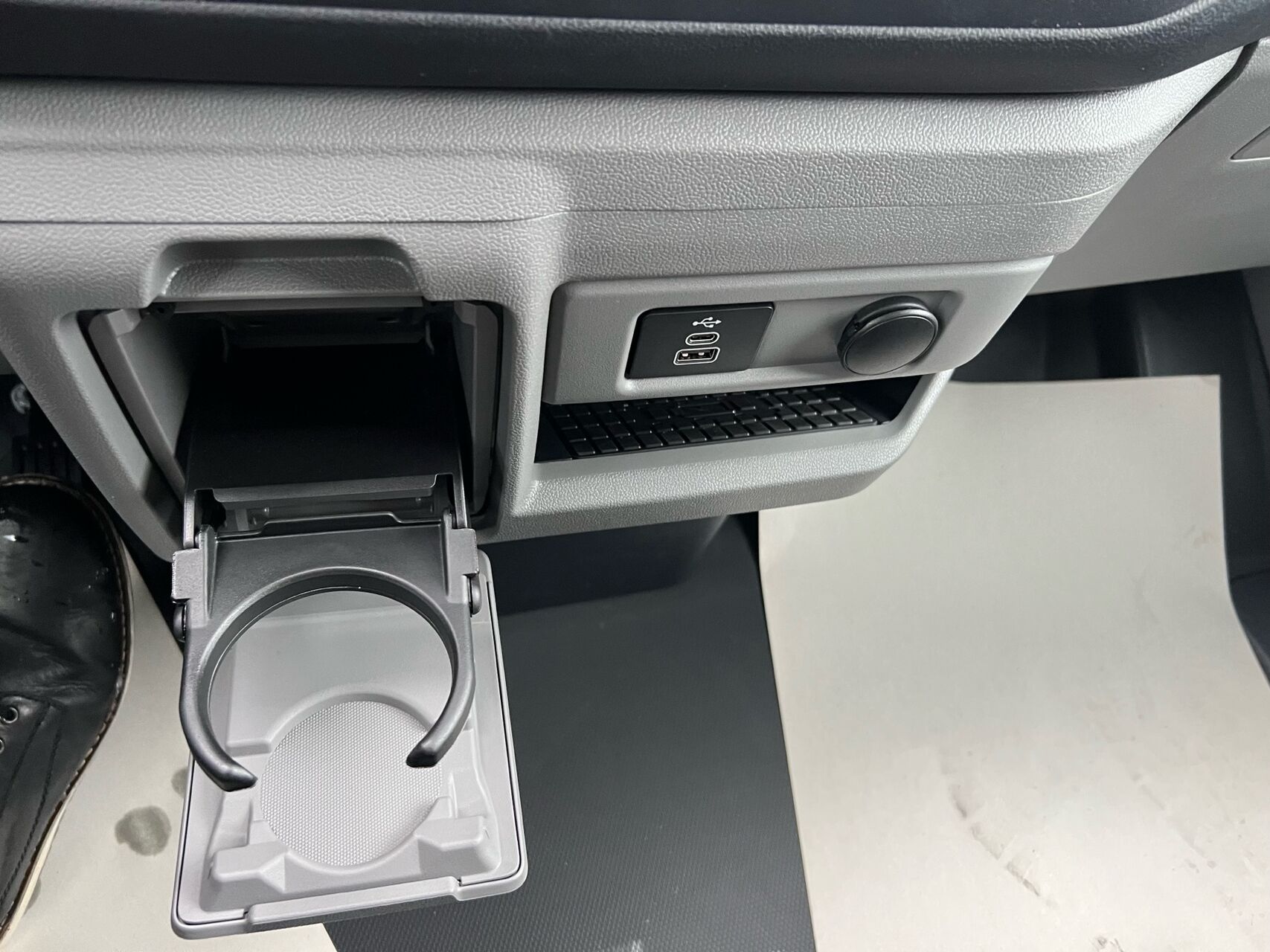 Billede af Ford E-Transit Custom 320 L1H1 EL Limited 218HK Van Aut.