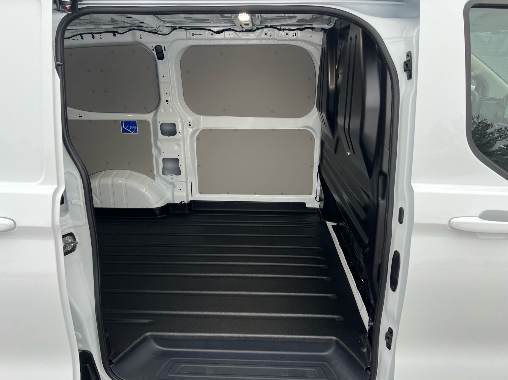 Billede af Ford E-Transit Custom 320 L1H1 EL Limited 218HK Van Aut.