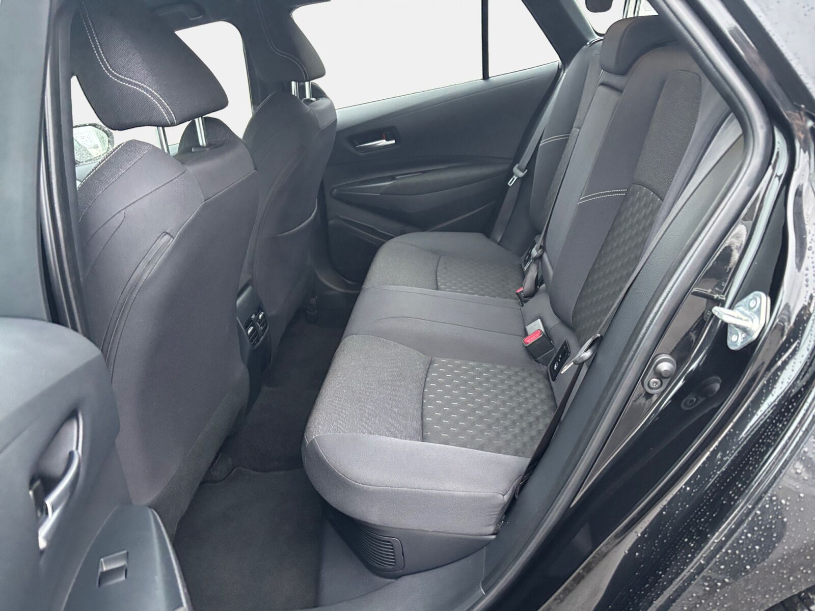 Billede af Toyota Corolla Touring Sports 1,8 Hybrid Active Comfort Plus E-CVT 140HK Stc Trinl. Gear