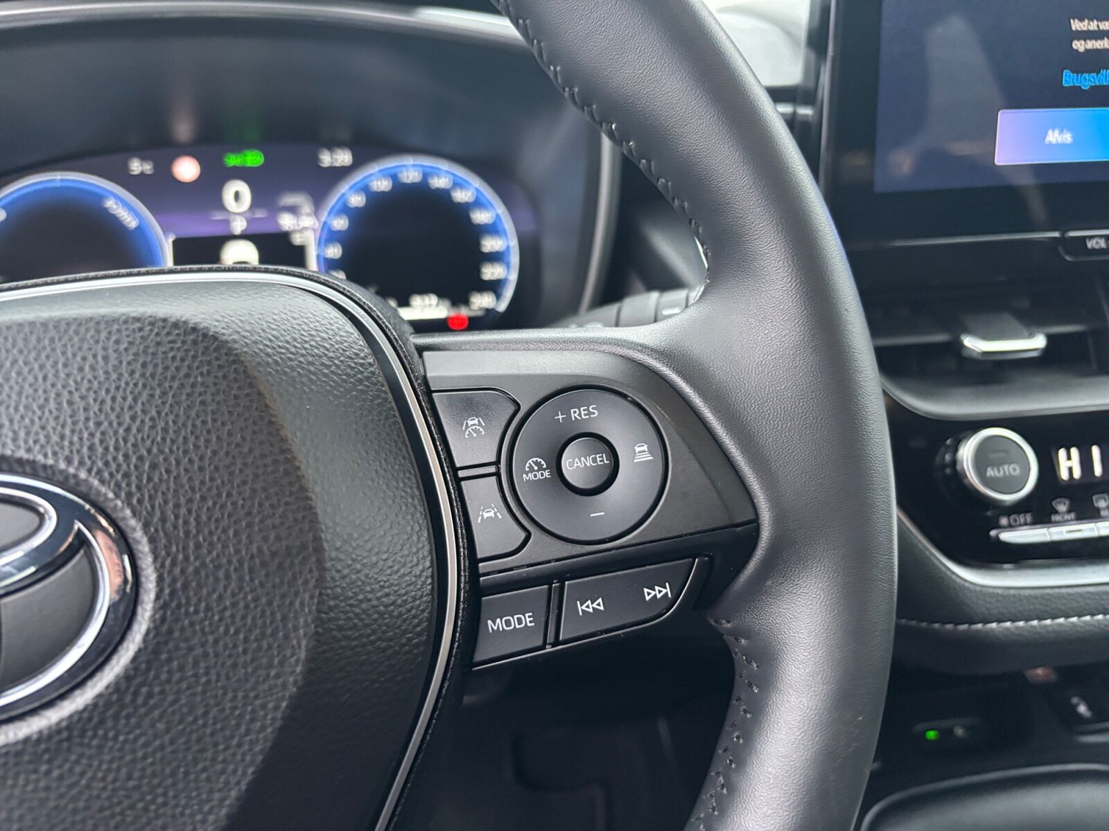 Billede af Toyota Corolla Touring Sports 1,8 Hybrid Active Comfort Plus E-CVT 140HK Stc Trinl. Gear