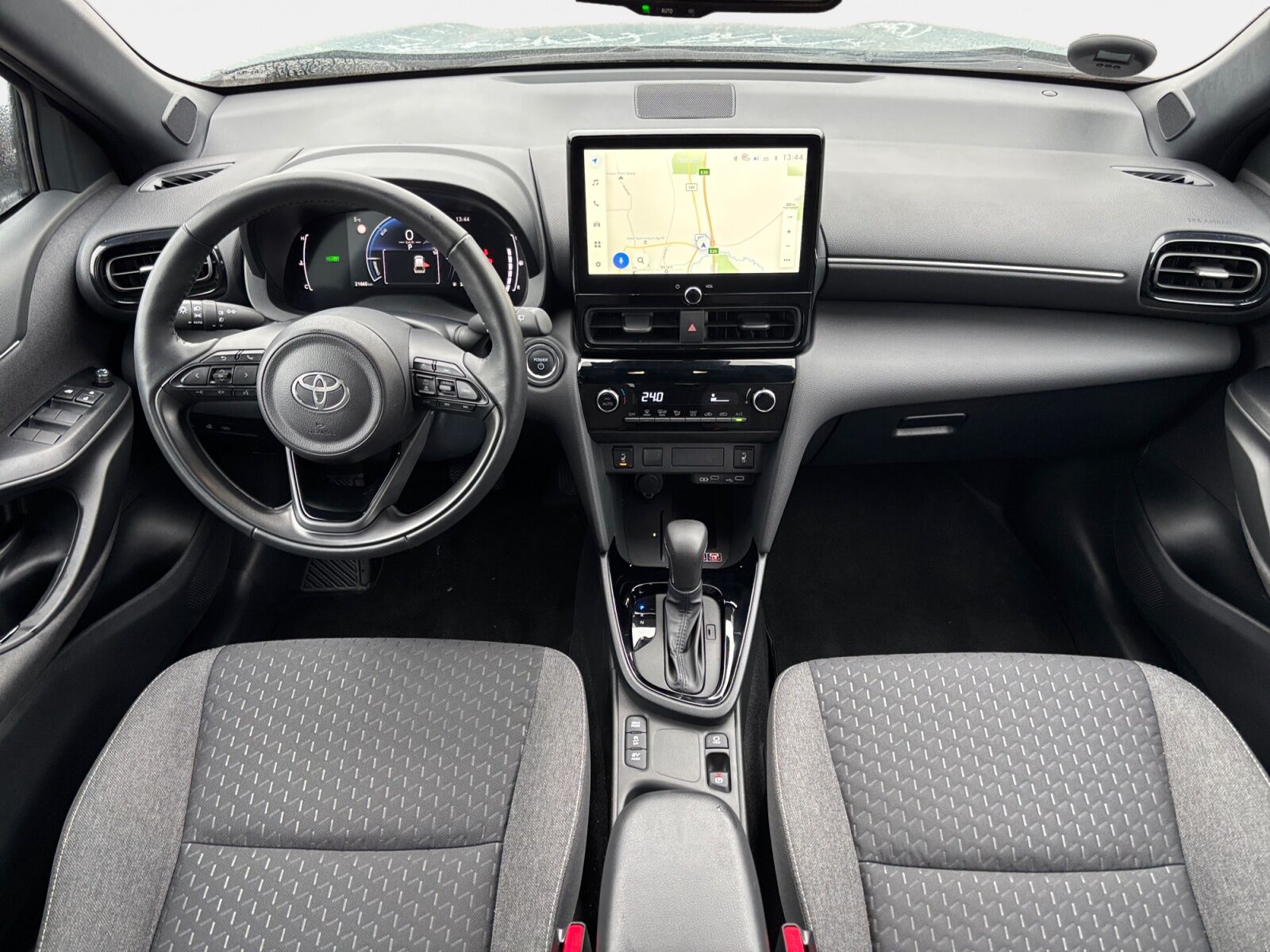 Billede af Toyota Yaris Cross 1,5 Hybrid Style Comfort 116HK 5d Trinl. Gear