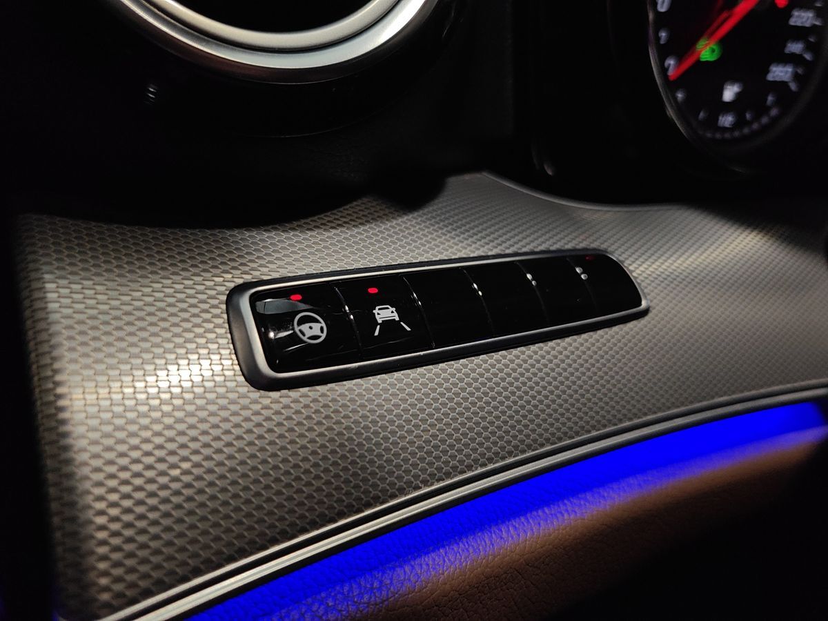 Billede af Mercedes-Benz E200 2,0 Avantgarde 9G-Tronic 184HK Aut.