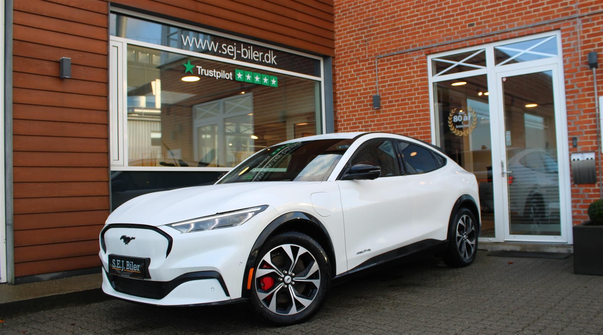 Billede af Ford Mustang Mach-E EL SR Premium AWD 269HK 5d Aut.