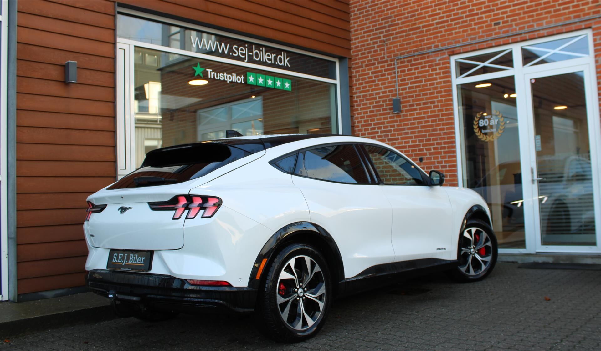 Billede af Ford Mustang Mach-E EL SR Premium AWD 269HK 5d Aut.