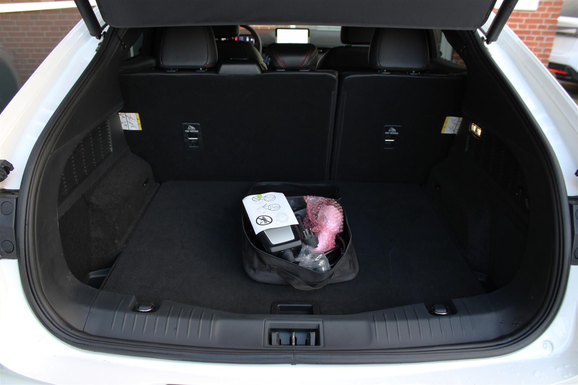 Billede af Ford Mustang Mach-E EL SR Premium AWD 269HK 5d Aut.