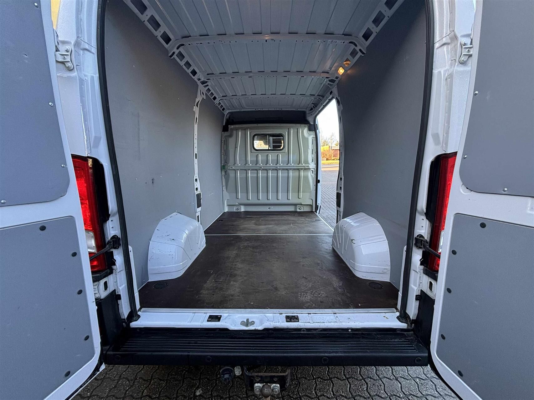 Billede af Opel Movano 35 L2H2 2,2 BlueHDi Enjoy 140HK Van 6g