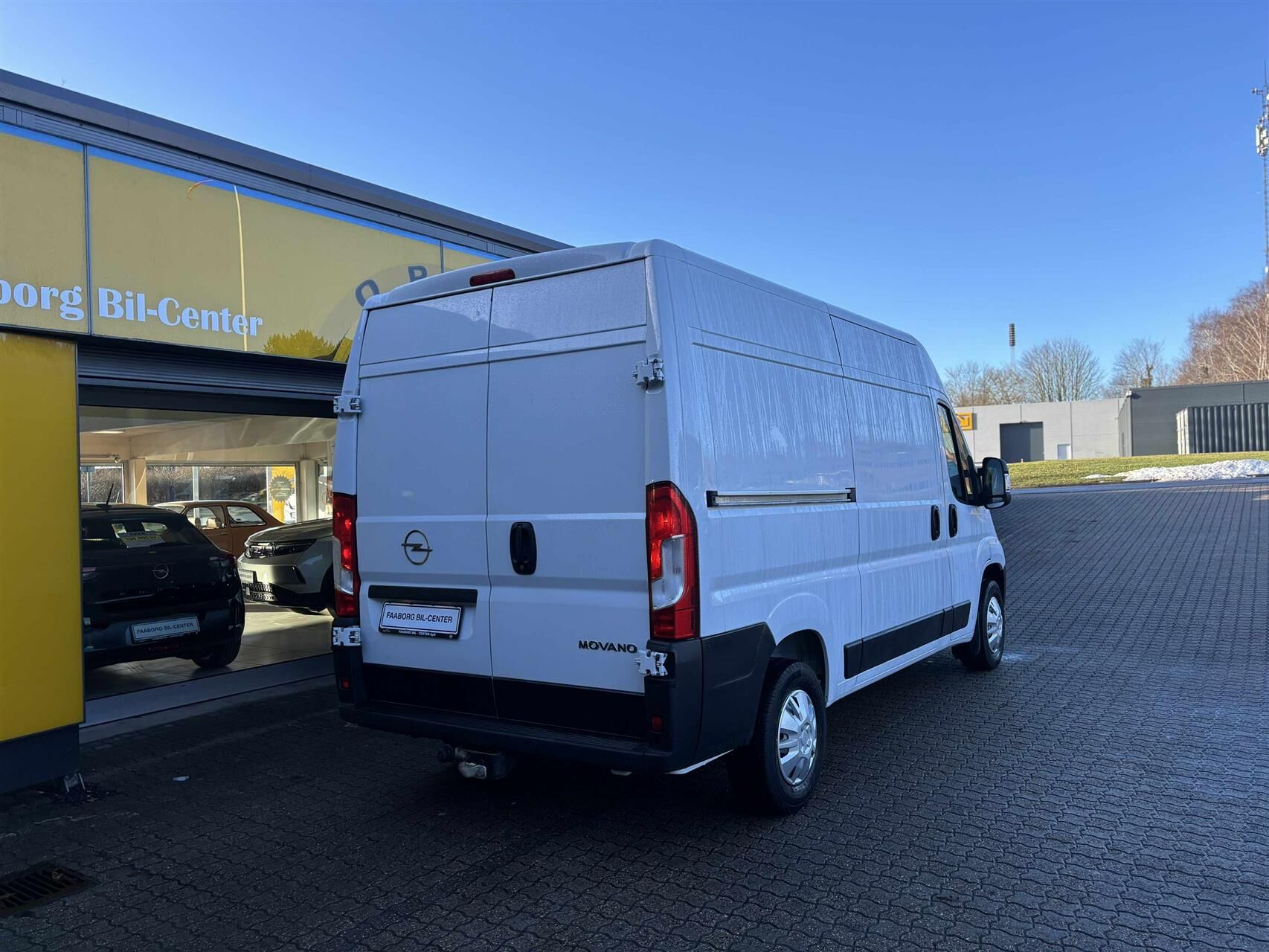 Billede af Opel Movano 35 L2H2 2,2 BlueHDi Enjoy 140HK Van 6g