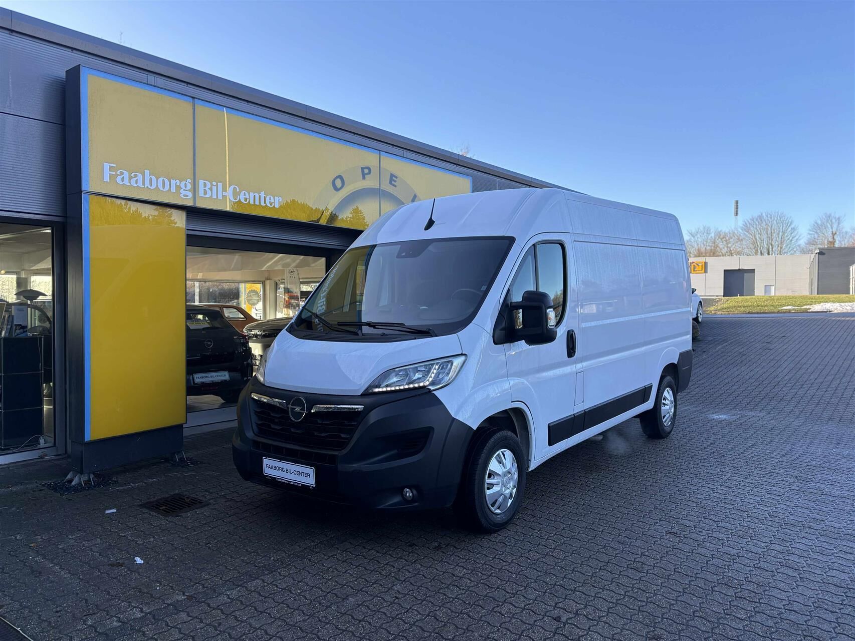 Billede af Opel Movano 35 L2H2 2,2 BlueHDi Enjoy 140HK Van 6g