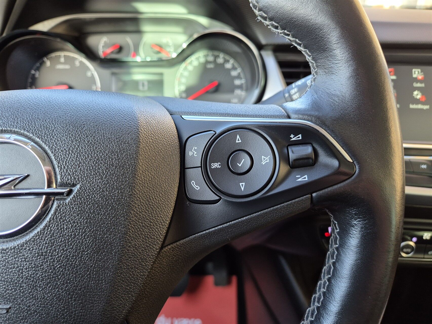 Billede af Opel Crossland X 1,2 Enjoy 81HK 5d