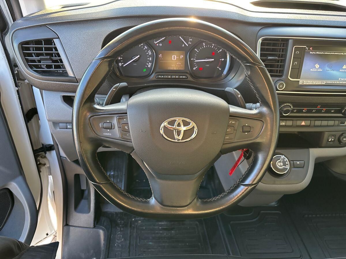 Billede af Toyota Proace Long 2,0 D Comfort Master m/dobbelt skydedør, bagklap 122HK Van 8g Aut.