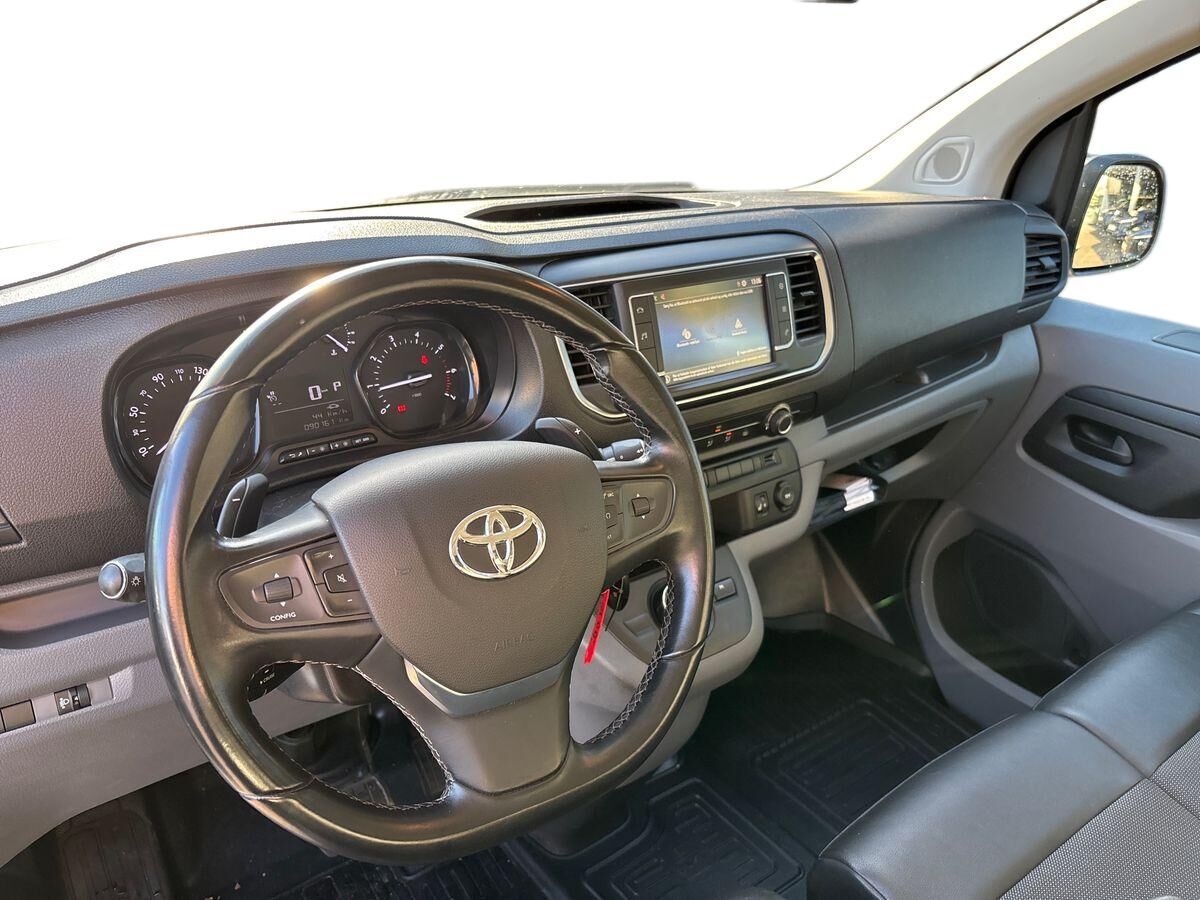 Billede af Toyota Proace Long 2,0 D Comfort Master m/dobbelt skydedør, bagklap 122HK Van 8g Aut.