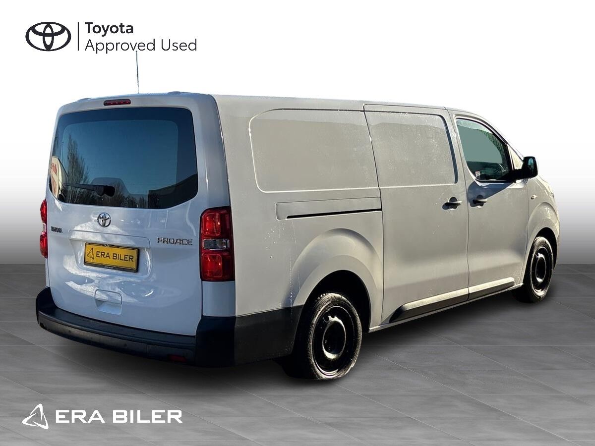 Billede af Toyota Proace Long 2,0 D Comfort Master m/dobbelt skydedør, bagklap 122HK Van 8g Aut.