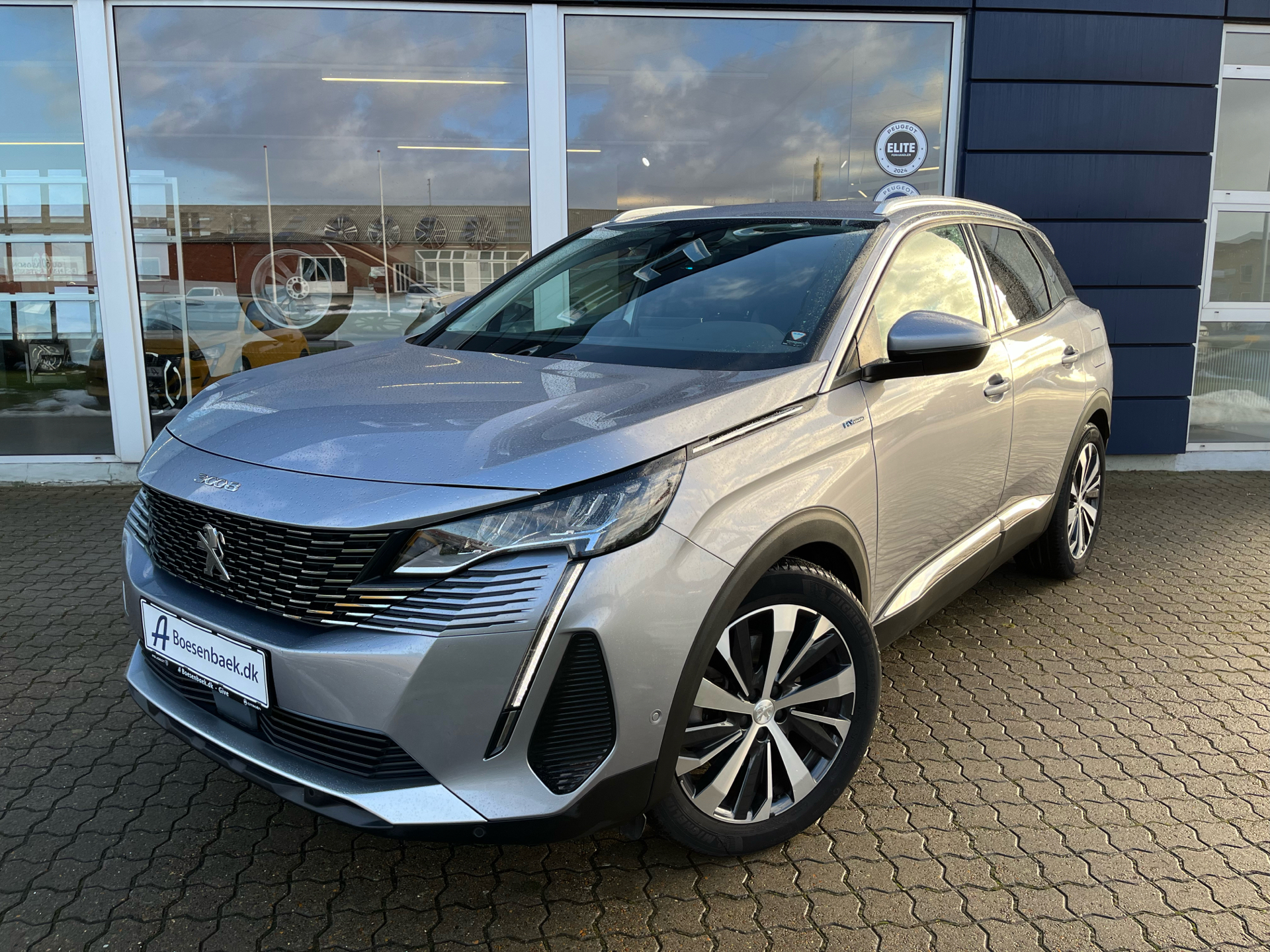 Billede af Peugeot 3008 1,6 PureTech  Plugin-hybrid Allure Pack EAT8 225HK 5d 8g Aut.