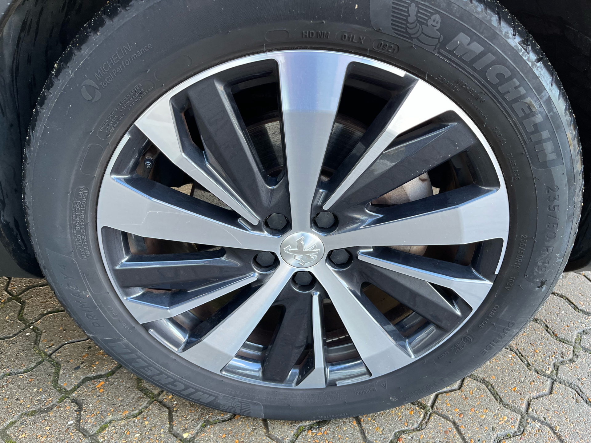 Billede af Peugeot 3008 1,6 PureTech  Plugin-hybrid Allure Pack EAT8 225HK 5d 8g Aut.