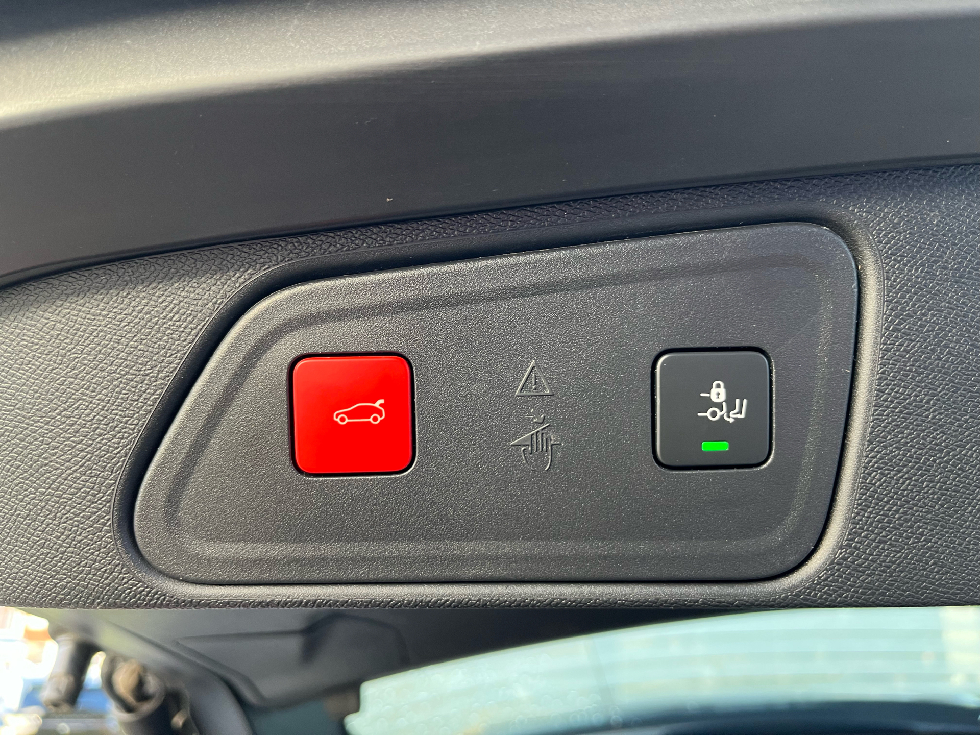 Billede af Peugeot 3008 1,6 PureTech  Plugin-hybrid Allure Pack EAT8 225HK 5d 8g Aut.