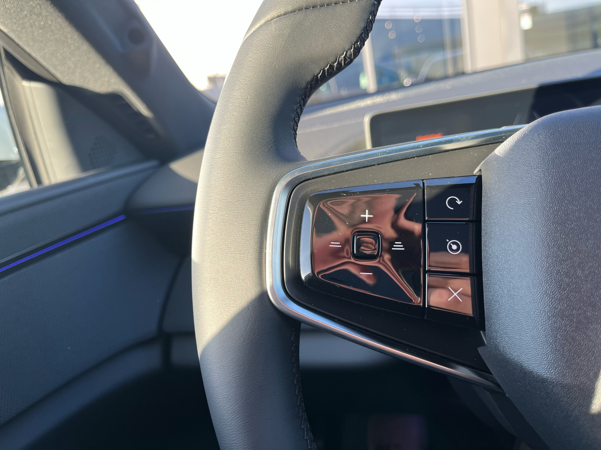 Billede af Polestar 4 EL Long range Single motor 272HK 5d Aut.