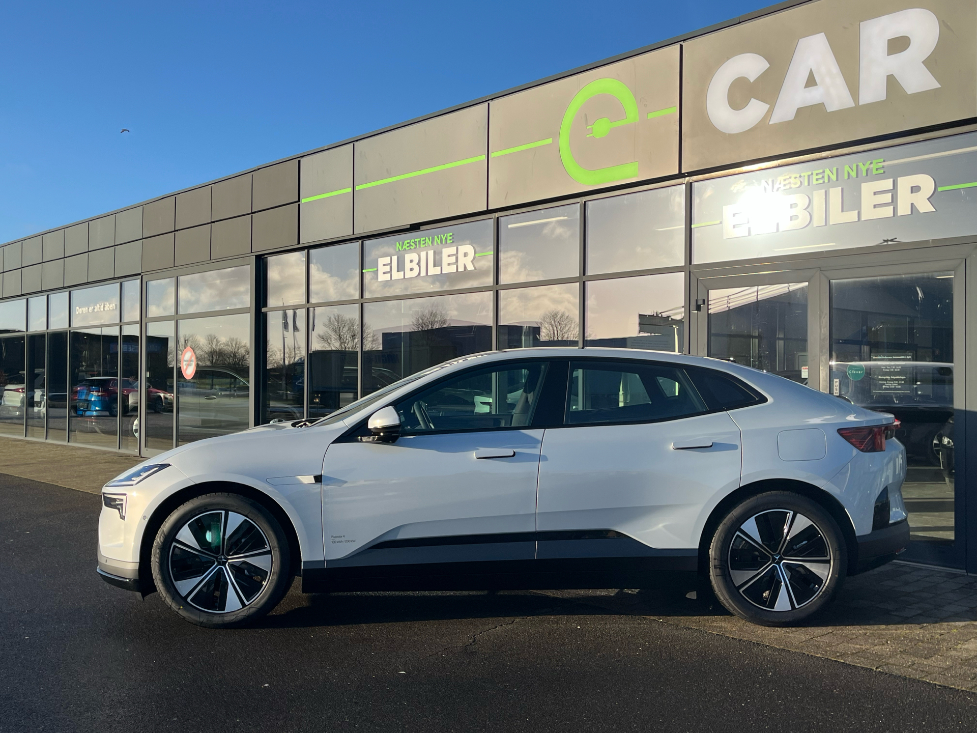 Billede af Polestar 4 EL Long range Single motor 272HK 5d Aut.