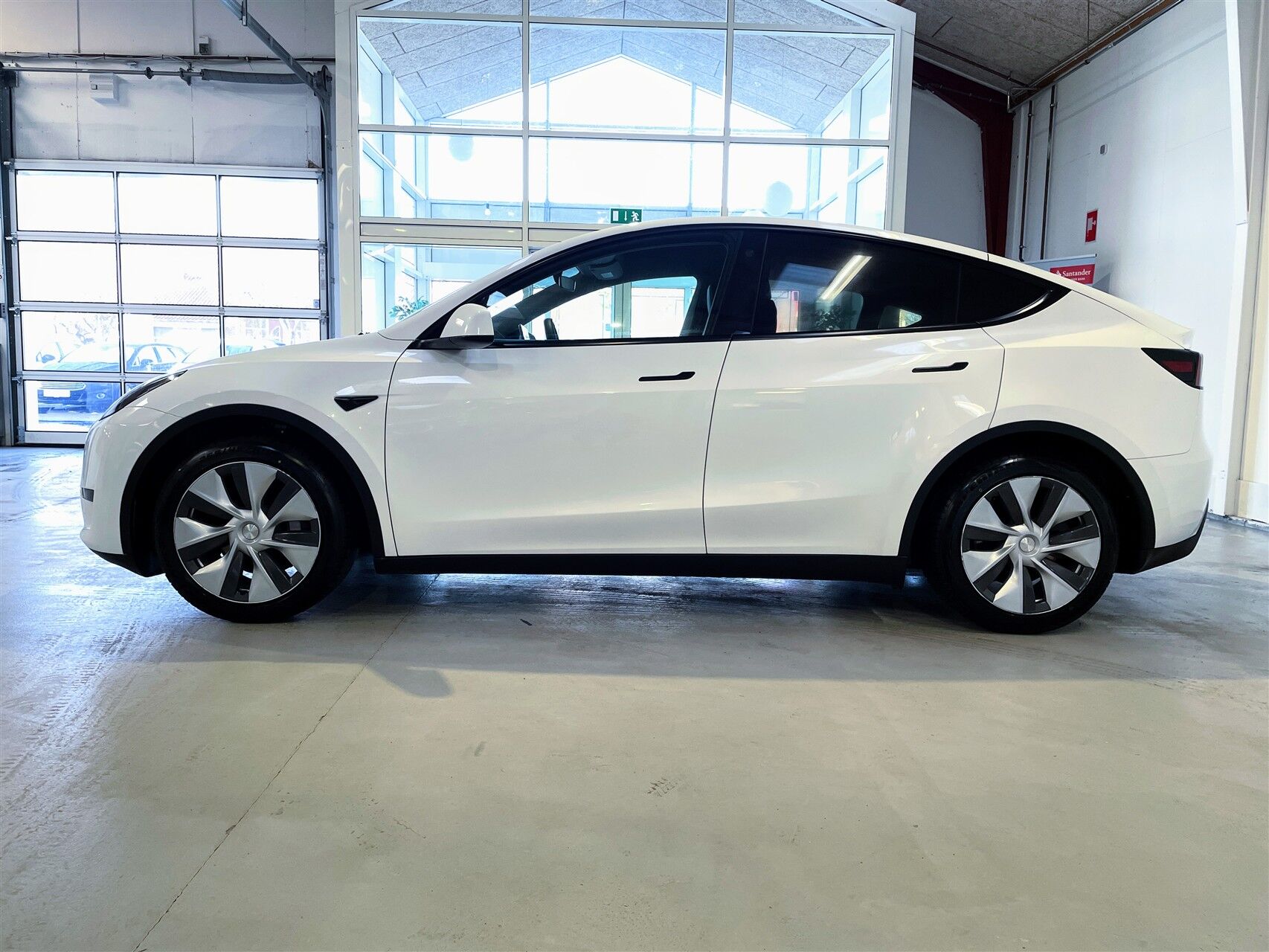 Billede af Tesla Model Y EL RWD 299HK 5d Aut.