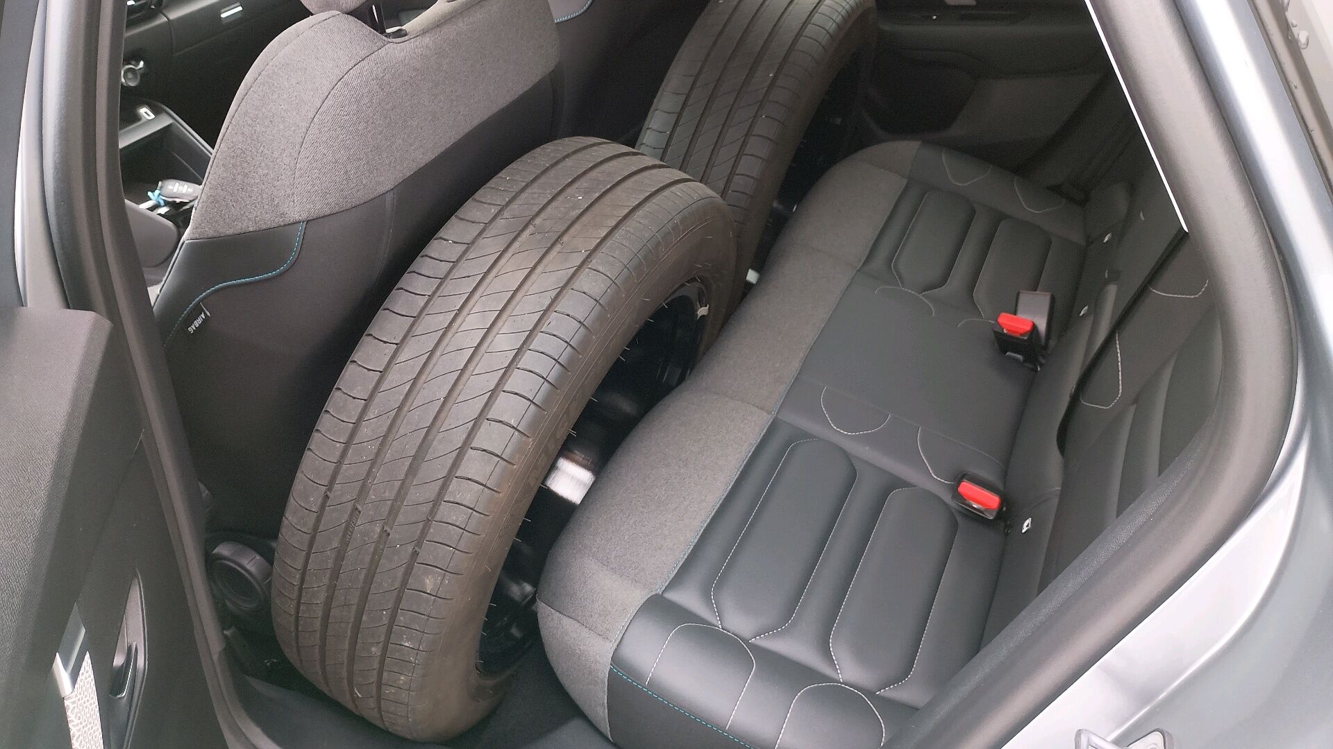 Billede af Citroën C4 1,2 PureTech Shine EAT8 130HK 5d 8g Aut.