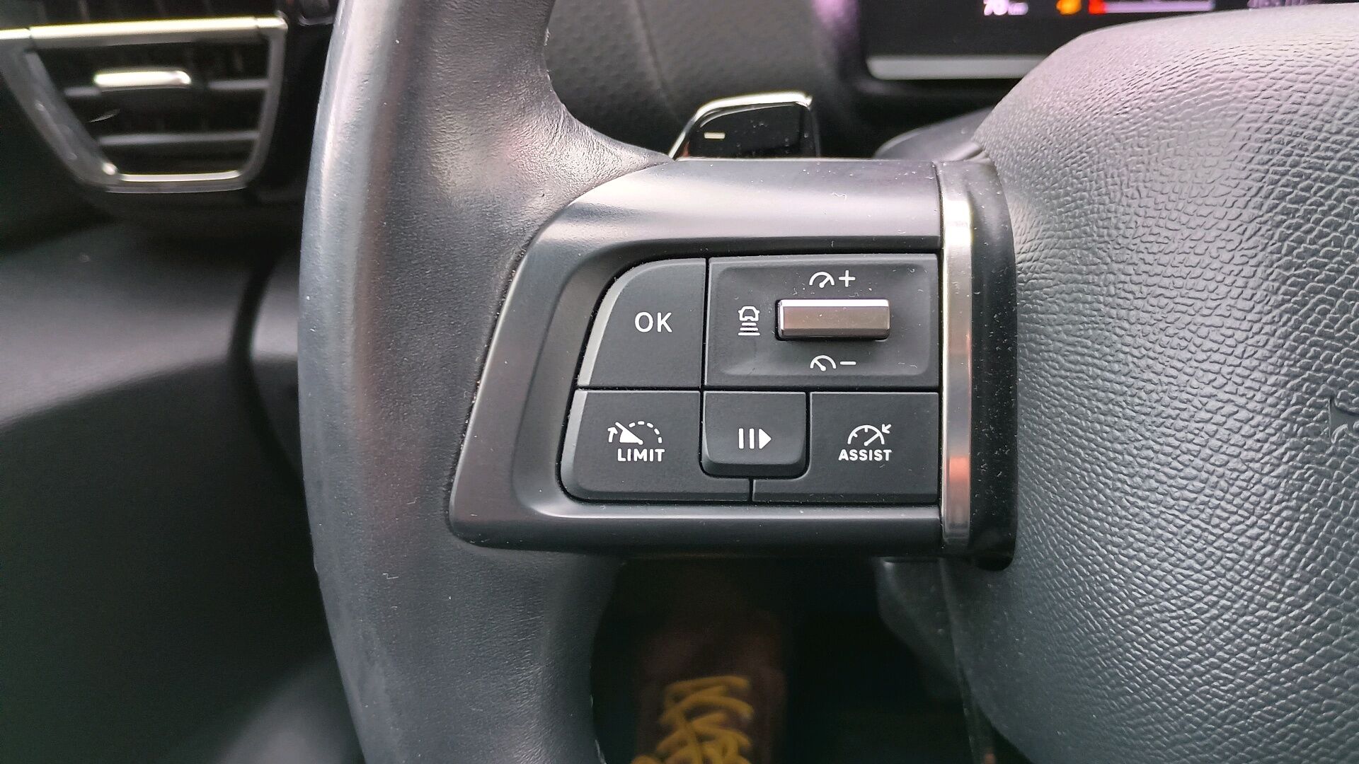 Billede af Citroën C4 1,2 PureTech Shine EAT8 130HK 5d 8g Aut.