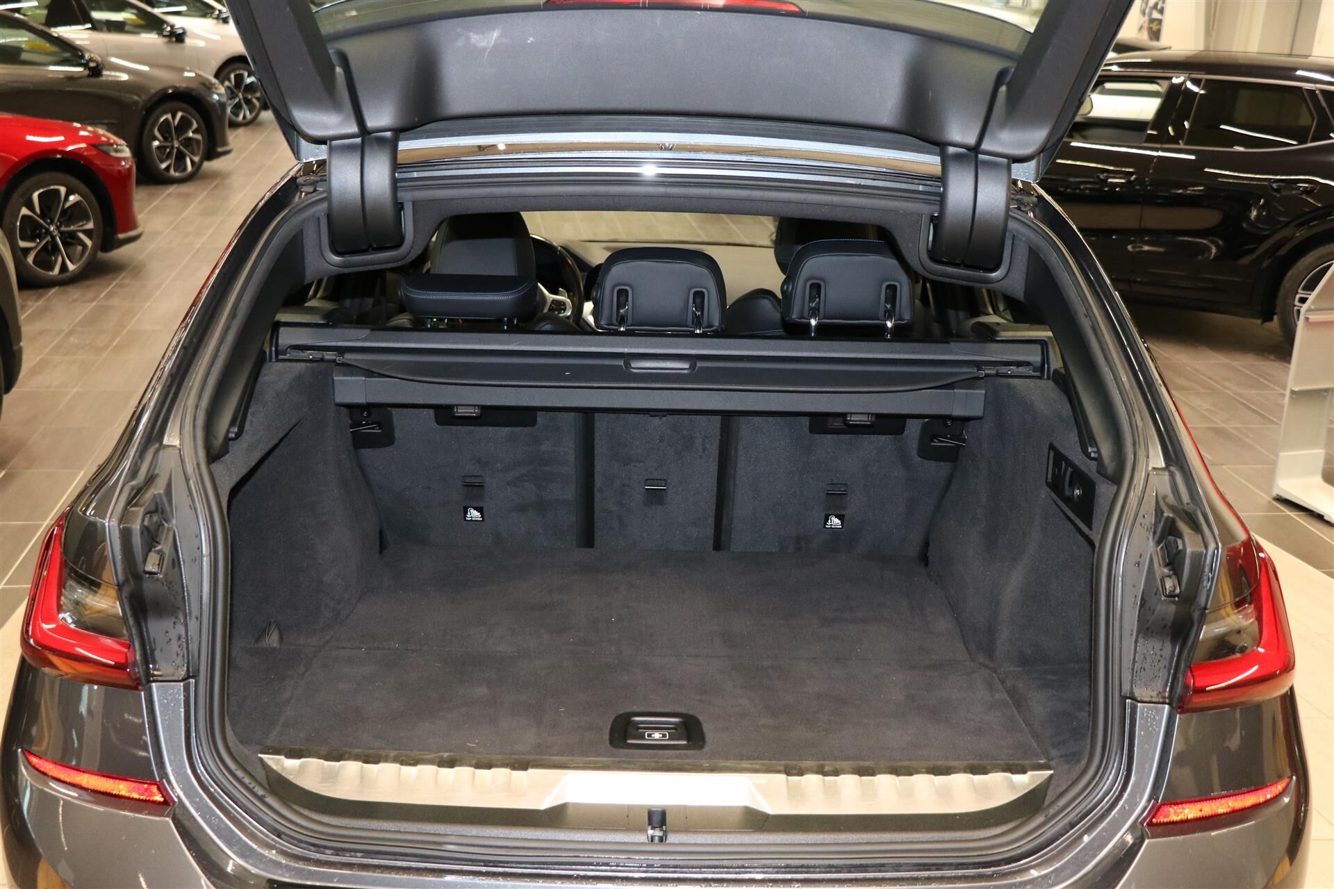 Billede af BMW 330e Touring 2,0 Plugin-hybrid M-Sport Steptronic 292HK Stc 8g Aut.