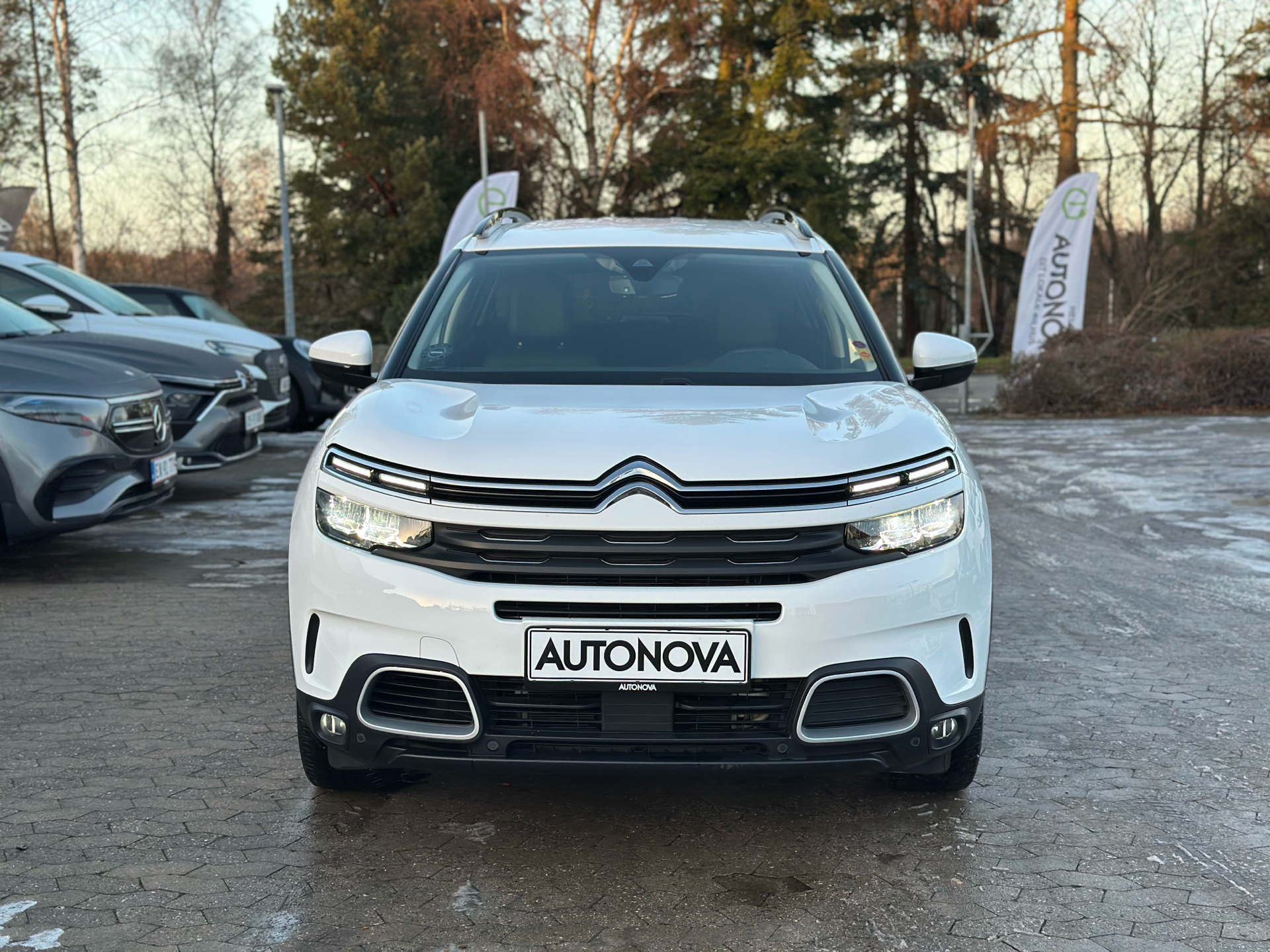 Billede af Citroën C5 Aircross 1,6 Plugin-hybrid Iconic Black Edition EAT8 225HK 5d 8g Aut.