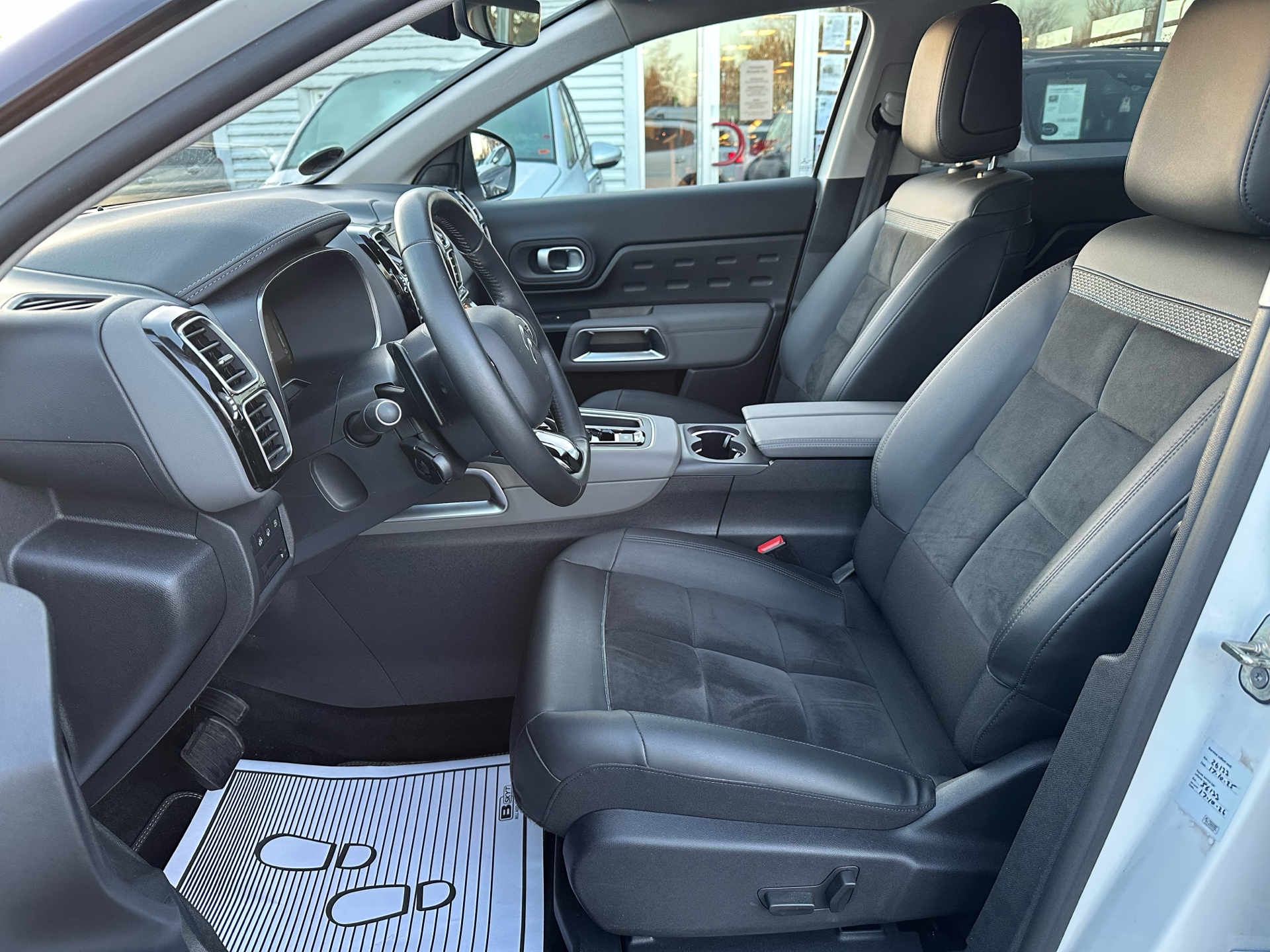 Billede af Citroën C5 Aircross 1,6 Plugin-hybrid Iconic Black Edition EAT8 225HK 5d 8g Aut.