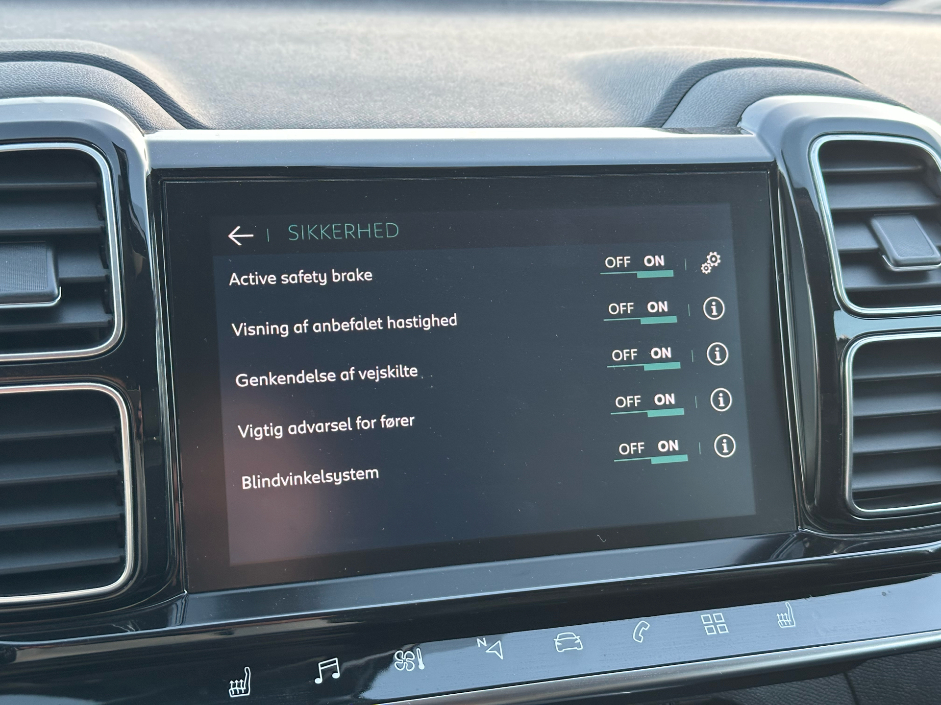 Billede af Citroën C5 Aircross 1,6 Plugin-hybrid Iconic Black Edition EAT8 225HK 5d 8g Aut.