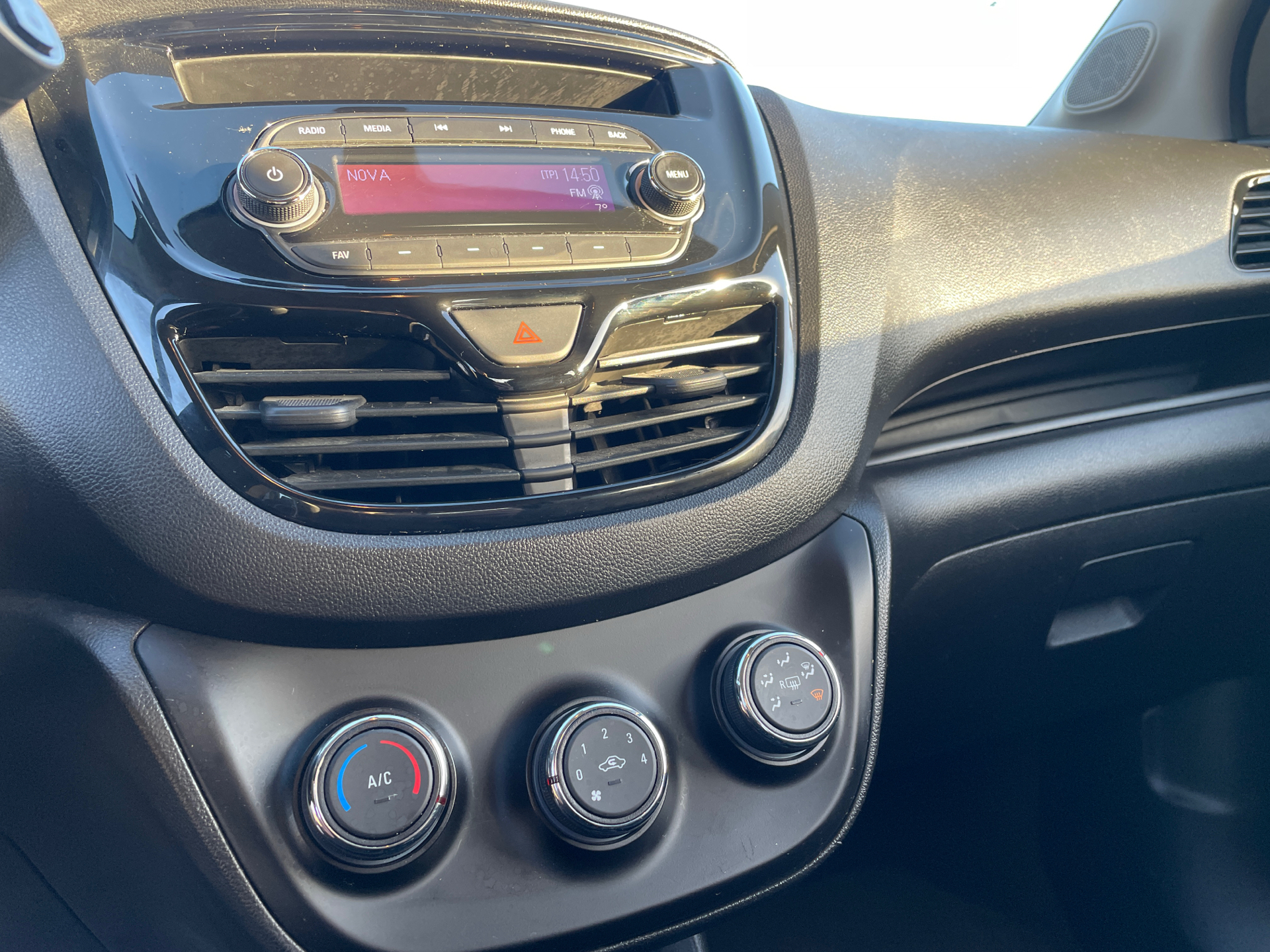 Billede af Opel Karl 1,0 Enjoy 75HK 5d