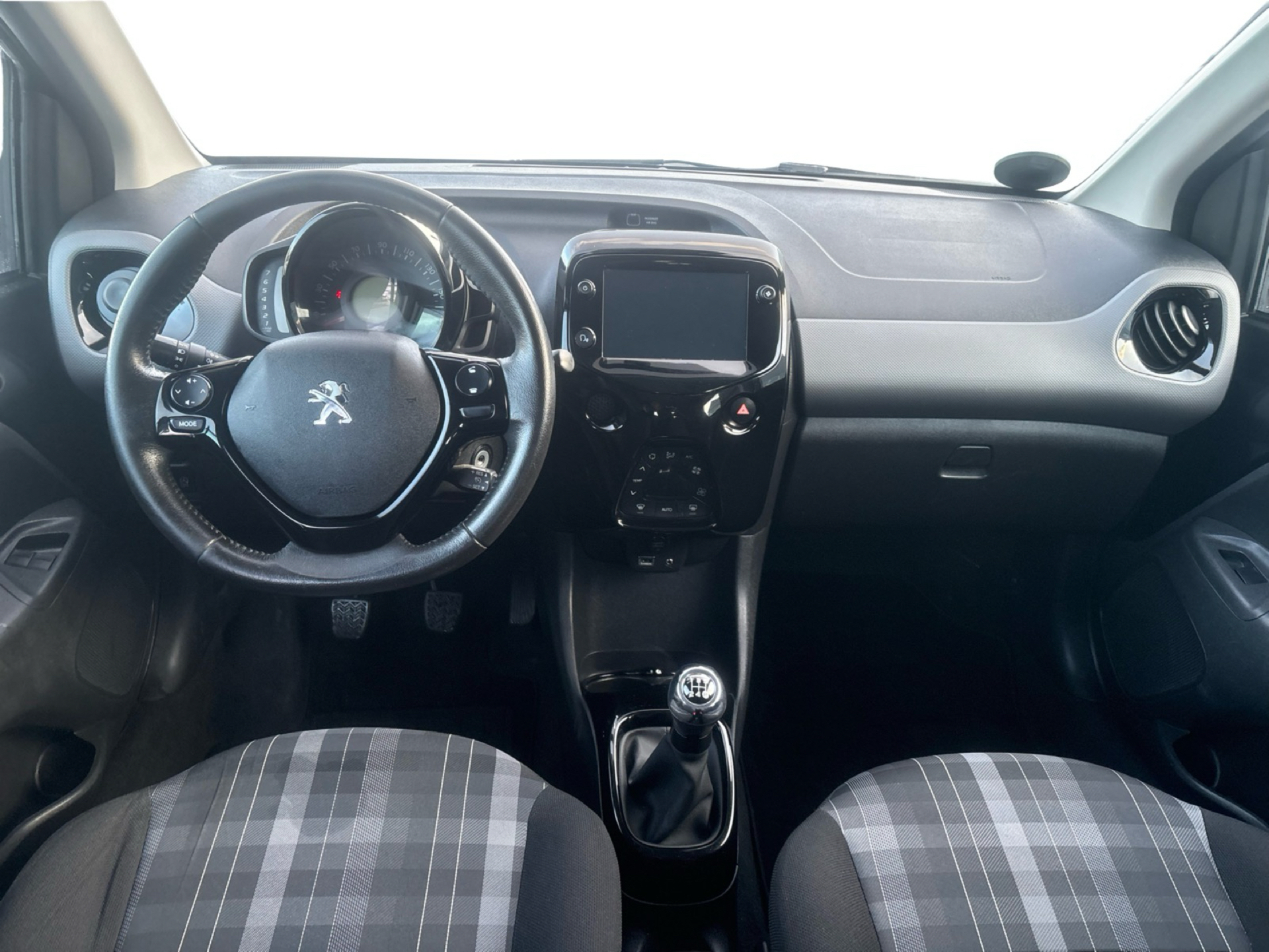 Billede af Peugeot 108 1,0 e-Vti Infinity M 72HK 5d