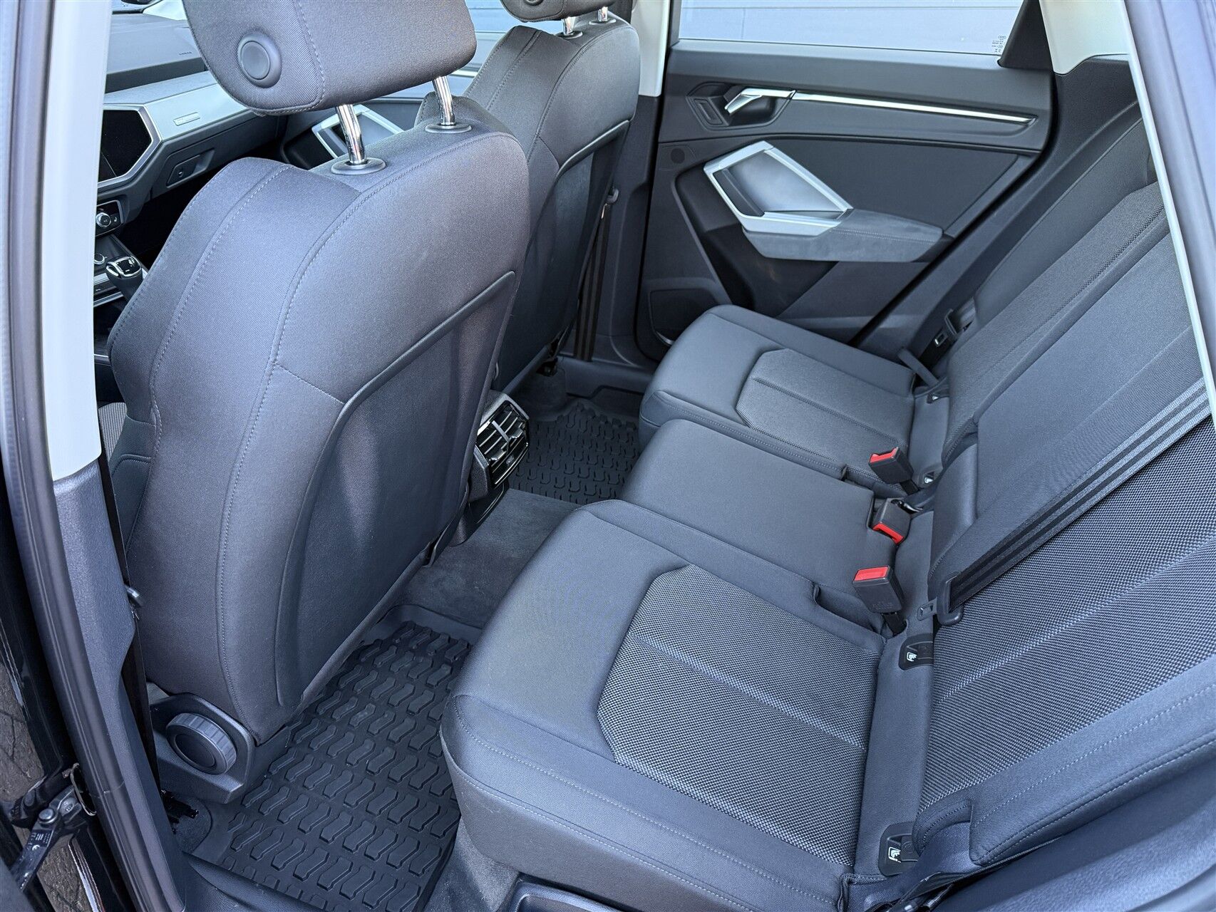 Billede af Audi Q3 1,4 45 TFSI e  Plugin-hybrid Attitude Plus S Tronic 245HK 5d 6g Aut.