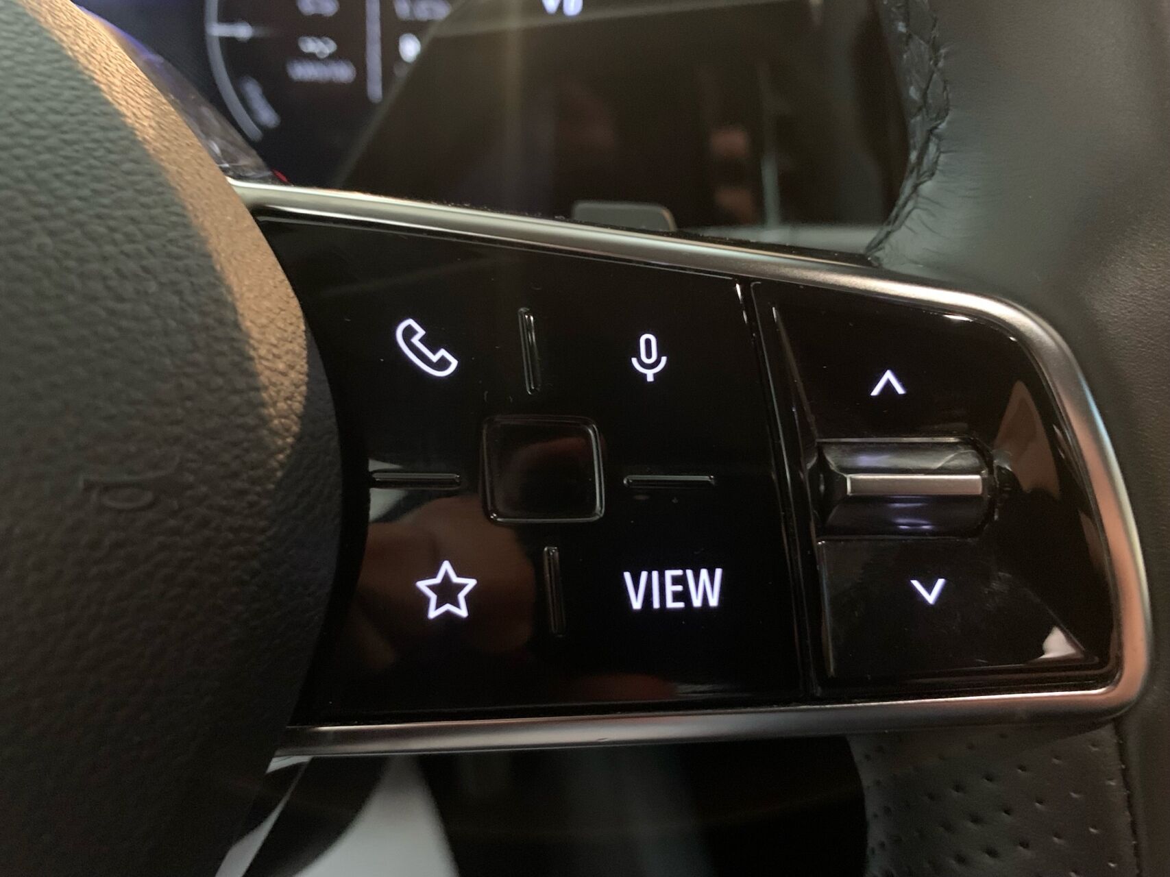 Billede af Renault Mégane E-TECH Equilibre 220HK 5d Aut.