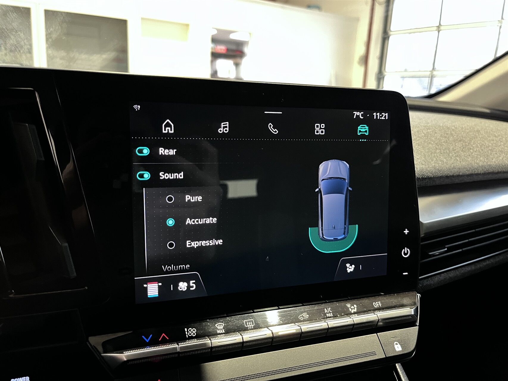 Billede af Renault Mégane E-TECH Equilibre 220HK 5d Aut.