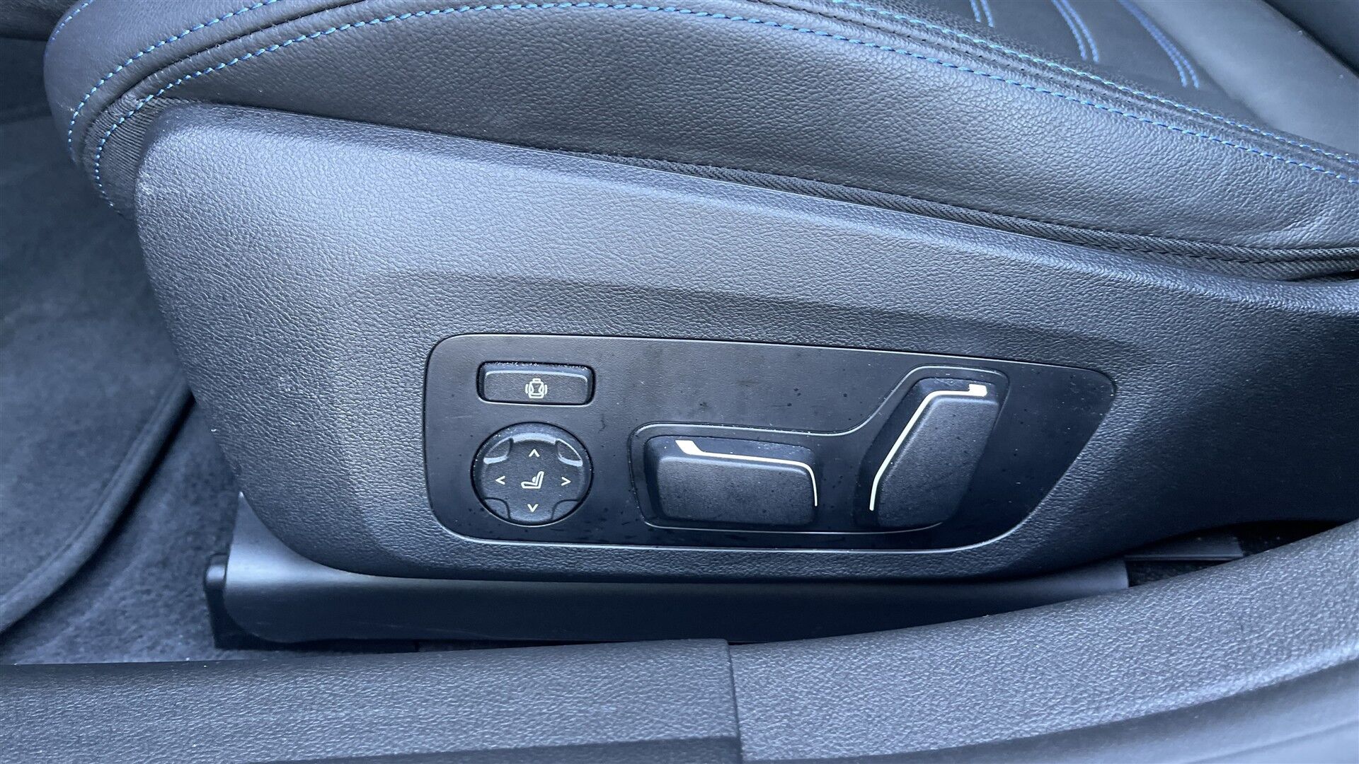 Billede af BMW i4 xDrive40 Gran Coupé M-Sport 4x4 401HK 5d Aut.