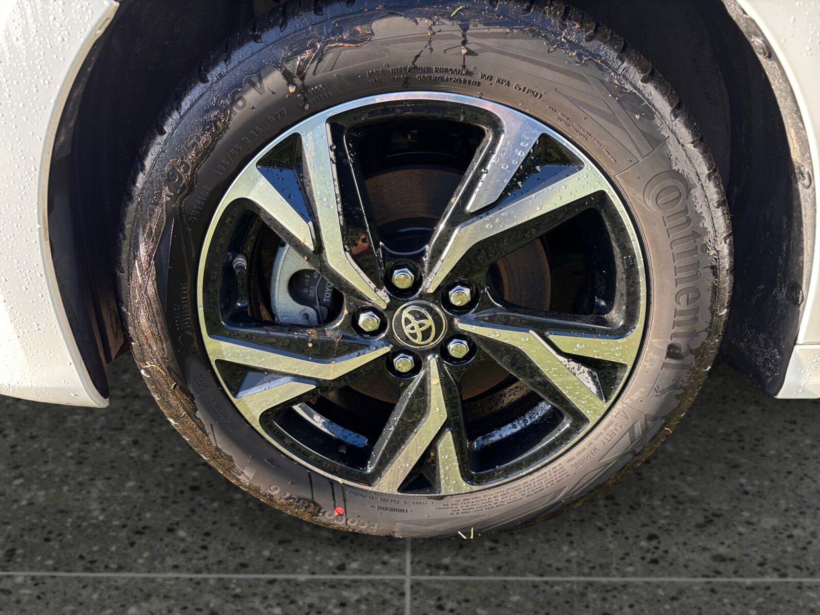 Billede af Toyota Yaris 1,5 Hybrid Style Comfort 116HK 5d Trinl. Gear