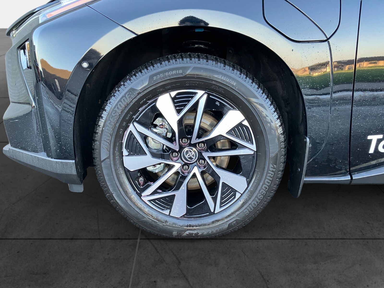 Billede af Toyota BZ4X EL Executive AWD 343HK 5d Aut.