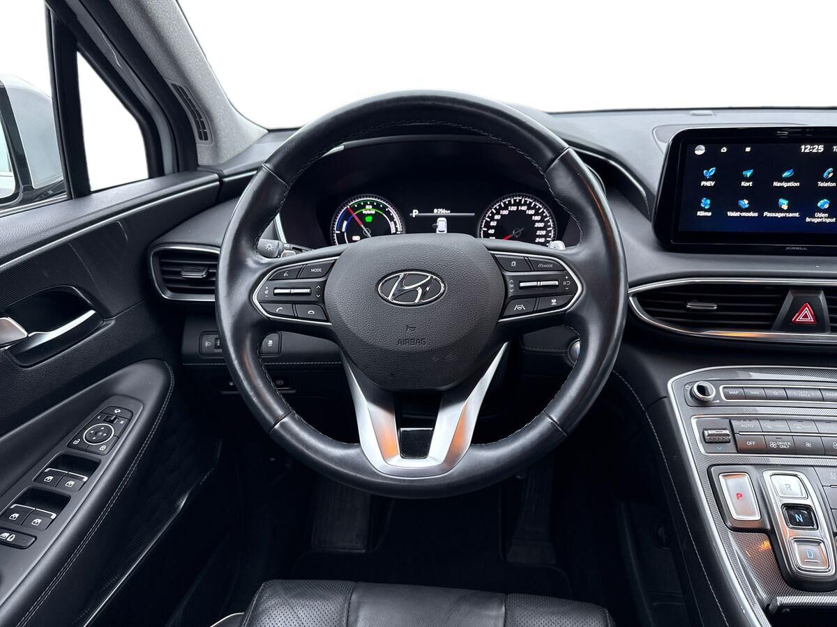 Billede af Hyundai Santa Fe 1,6 T-GDI  Plugin-hybrid Essential 4WD 265HK 5d 6g Aut.