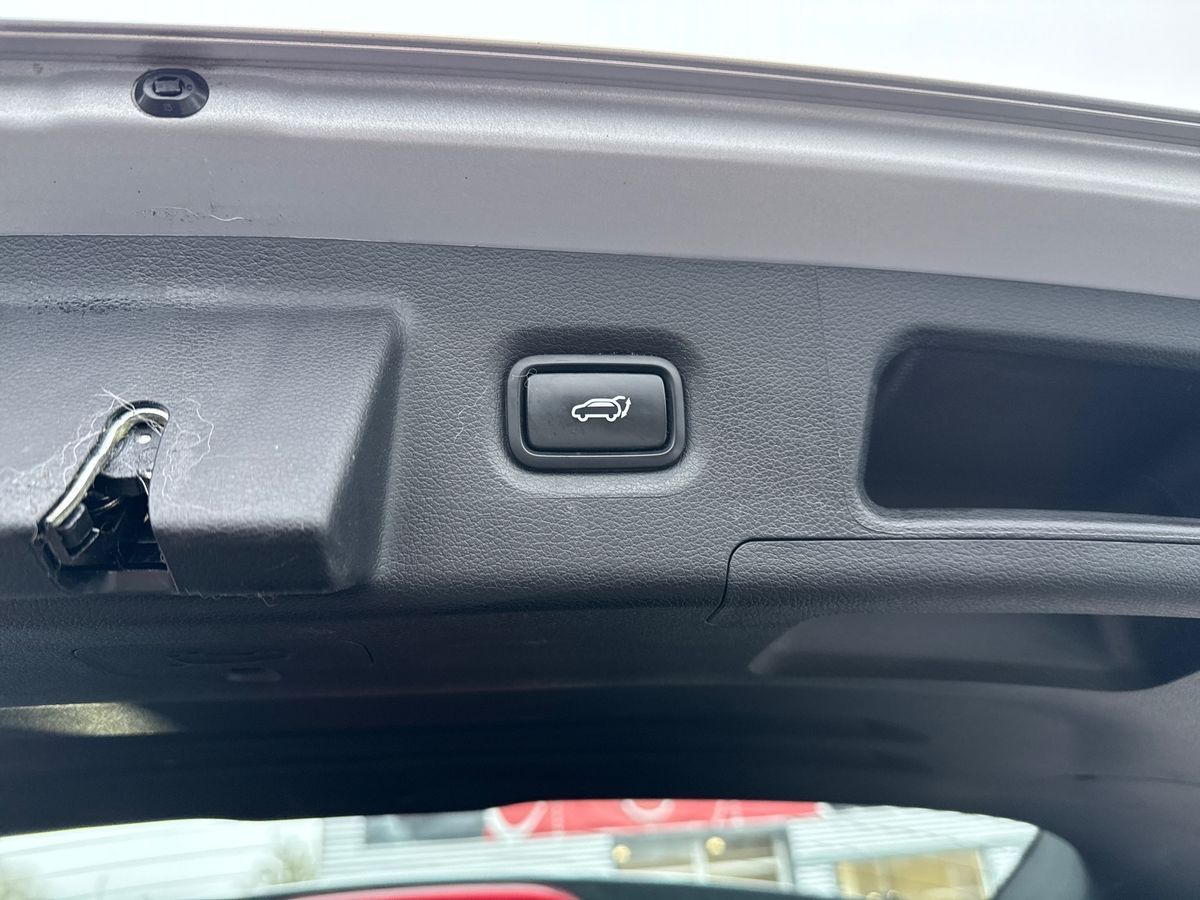 Billede af Hyundai Santa Fe 1,6 T-GDI  Plugin-hybrid Essential 4WD 265HK 5d 6g Aut.