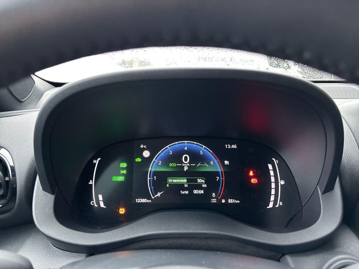 Billede af Toyota Yaris Cross 1,5 Hybrid Style Comfort 116HK 5d Trinl. Gear