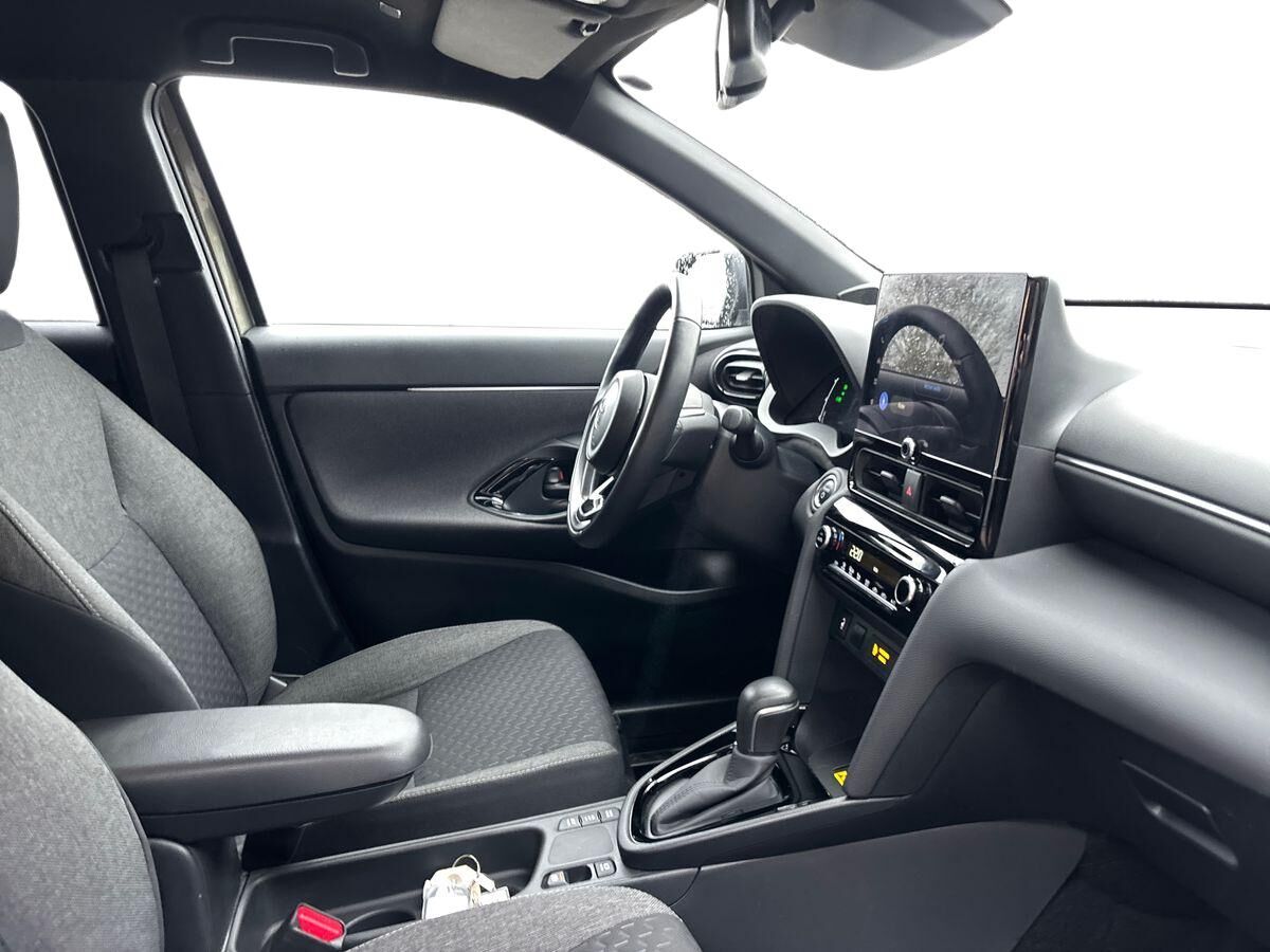 Billede af Toyota Yaris Cross 1,5 Hybrid Style Comfort 116HK 5d Trinl. Gear