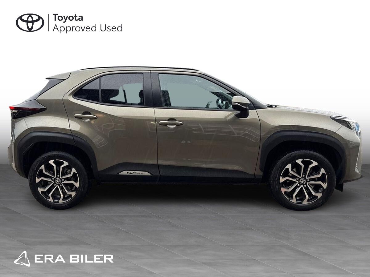 Billede af Toyota Yaris Cross 1,5 Hybrid Style Comfort 116HK 5d Trinl. Gear