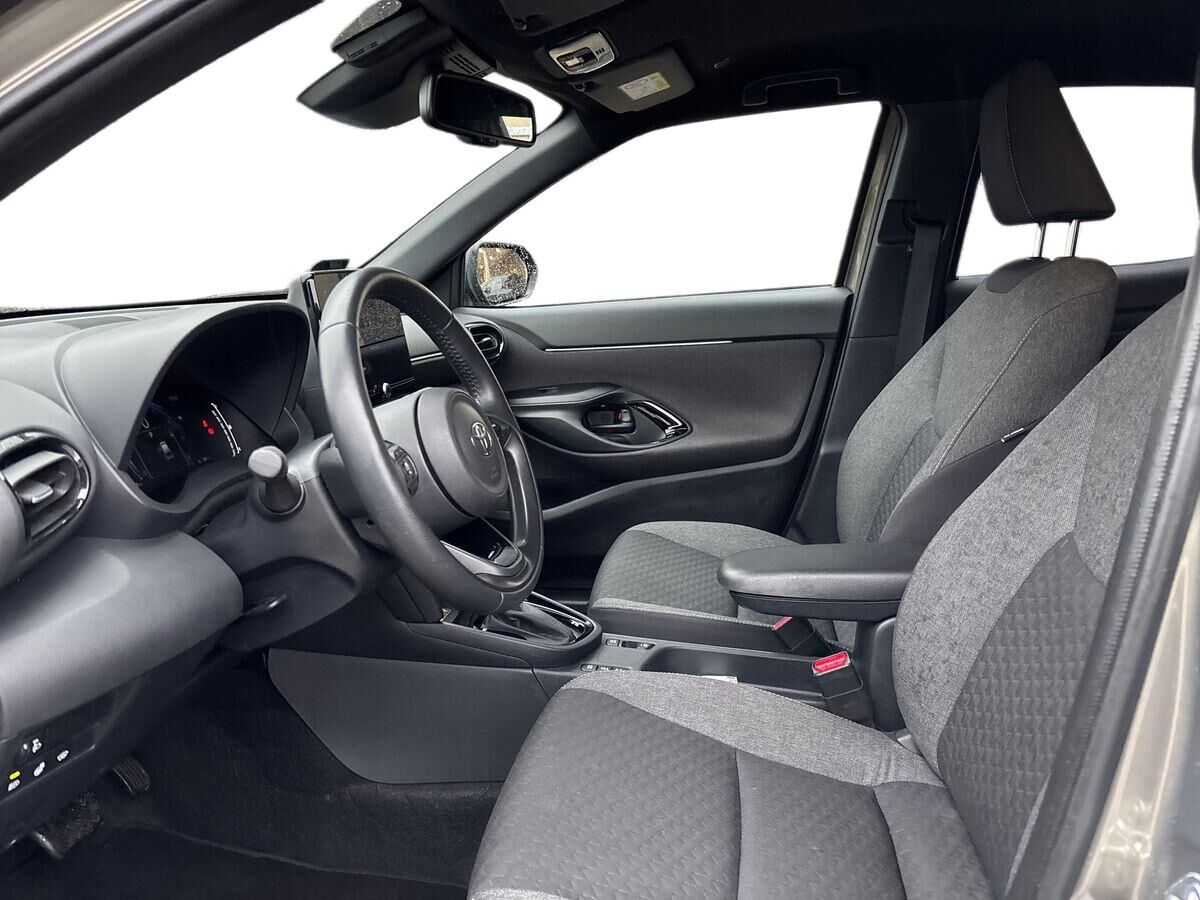 Billede af Toyota Yaris Cross 1,5 Hybrid Style Comfort 116HK 5d Trinl. Gear