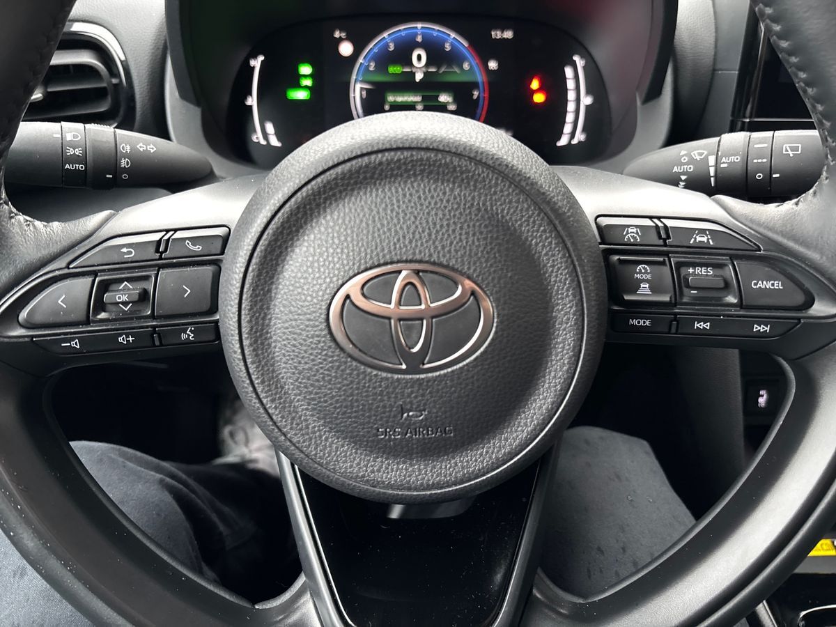 Billede af Toyota Yaris Cross 1,5 Hybrid Style Comfort 116HK 5d Trinl. Gear