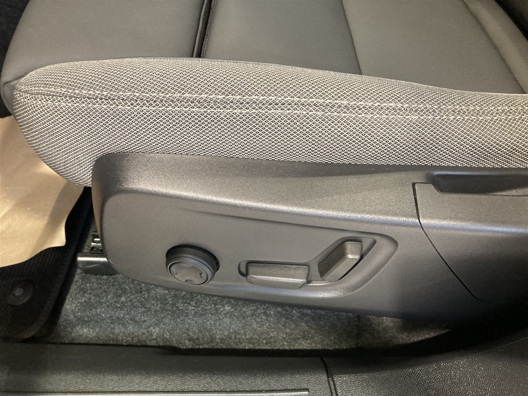 Billede af Volvo C40 P6 Recharge Ultimate 231HK 4d Aut.