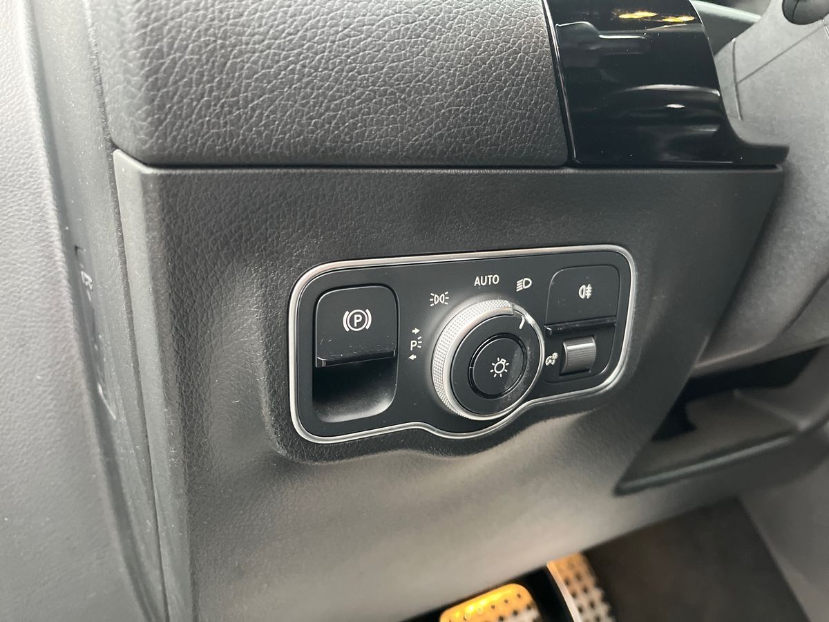 Billede af Mercedes-Benz EQA 250+ EL AMG Line 190HK 5d Aut.