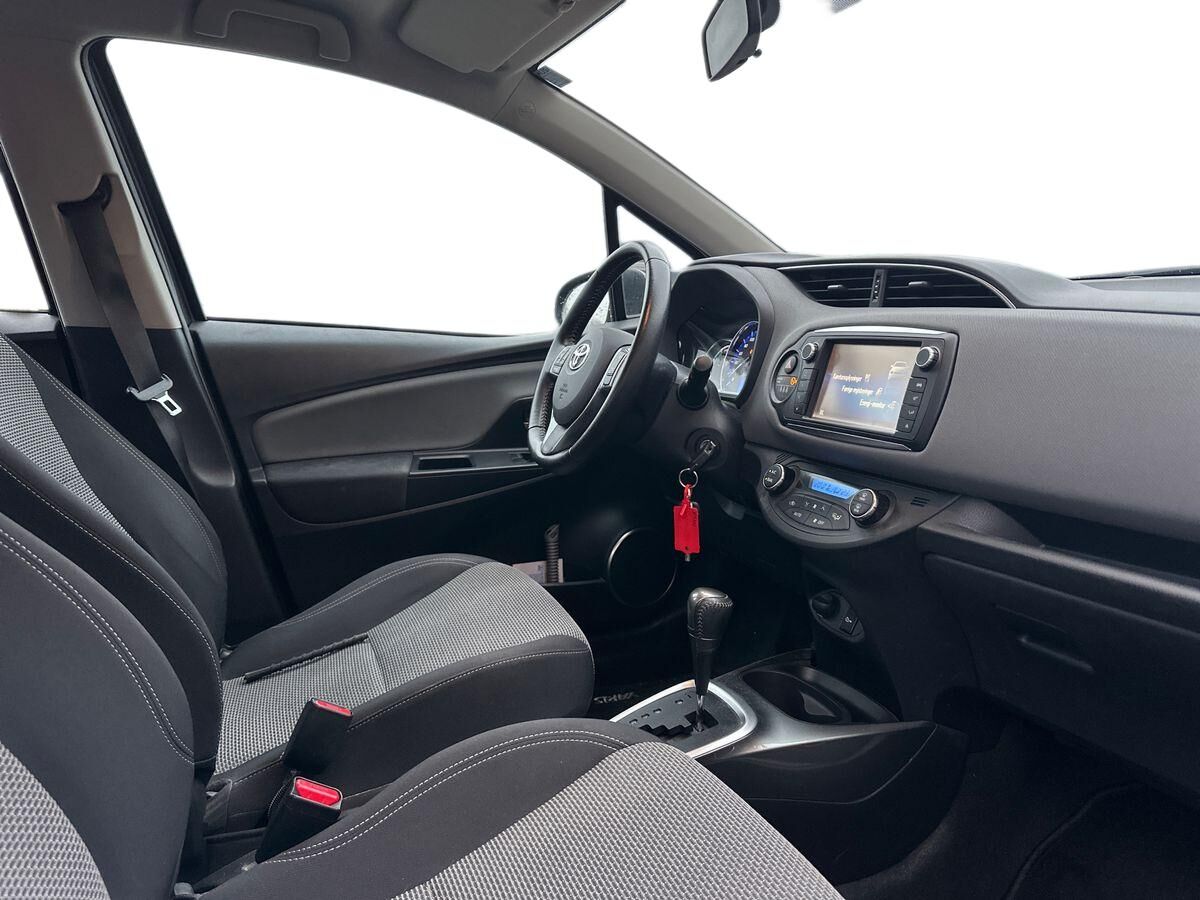 Billede af Toyota Yaris 1,5 Hybrid H2 E-CVT 100HK 5d Trinl. Gear
