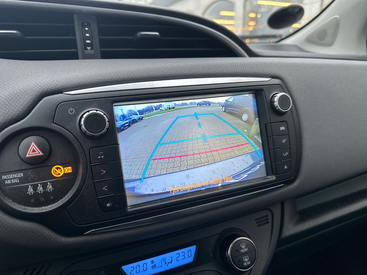 Billede af Toyota Yaris 1,5 Hybrid H2 E-CVT 100HK 5d Trinl. Gear