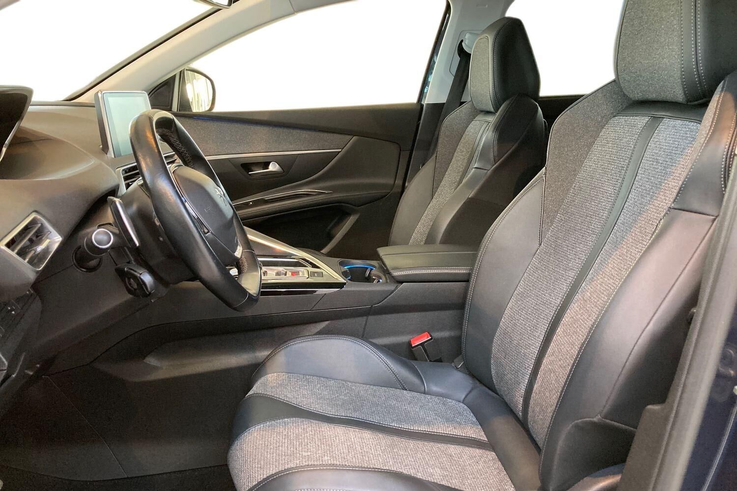 Billede af Peugeot 5008 1,2 PureTech Allure EAT8 130HK 5d 8g Aut.