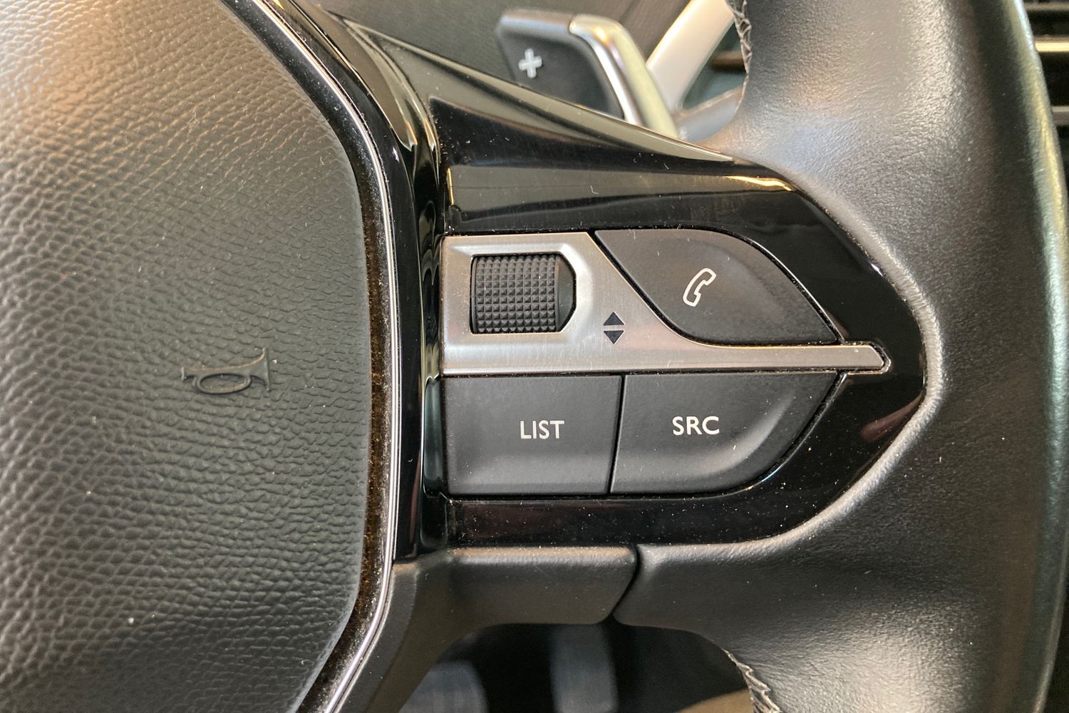 Billede af Peugeot 5008 1,2 PureTech Allure EAT8 130HK 5d 8g Aut.