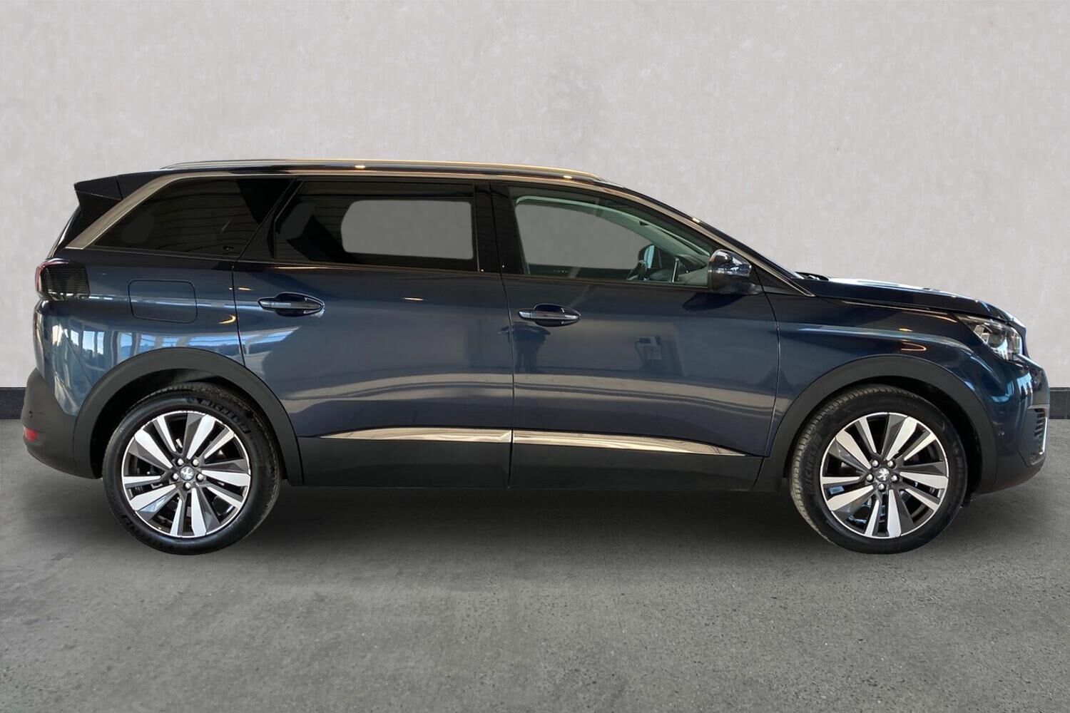 Billede af Peugeot 5008 1,2 PureTech Allure EAT8 130HK 5d 8g Aut.